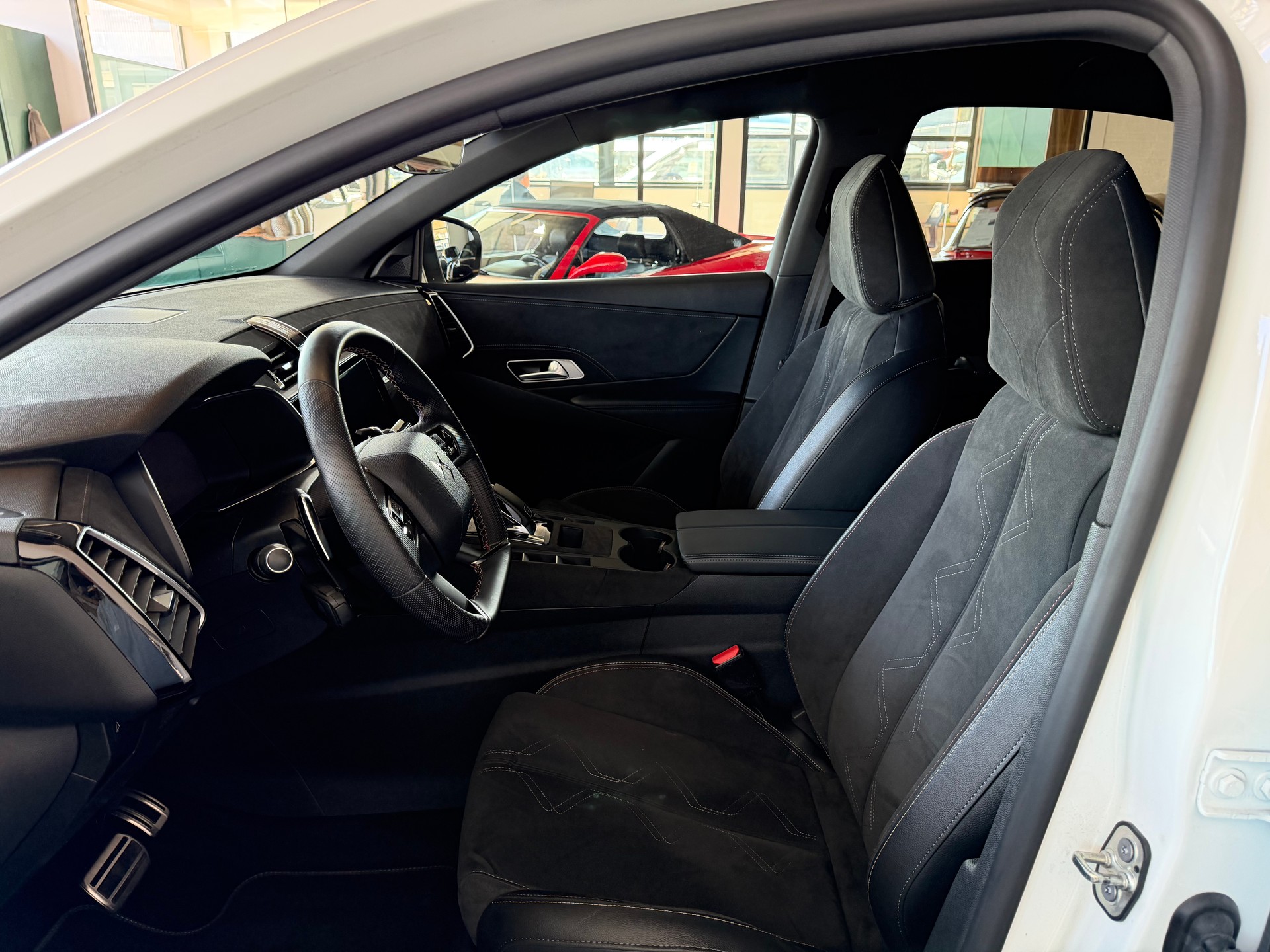 DS AUTOMOBILES DS 7 Crossback 1.5 BlueHDi DS PERFOMANCE LINE Club EAT8-image-13