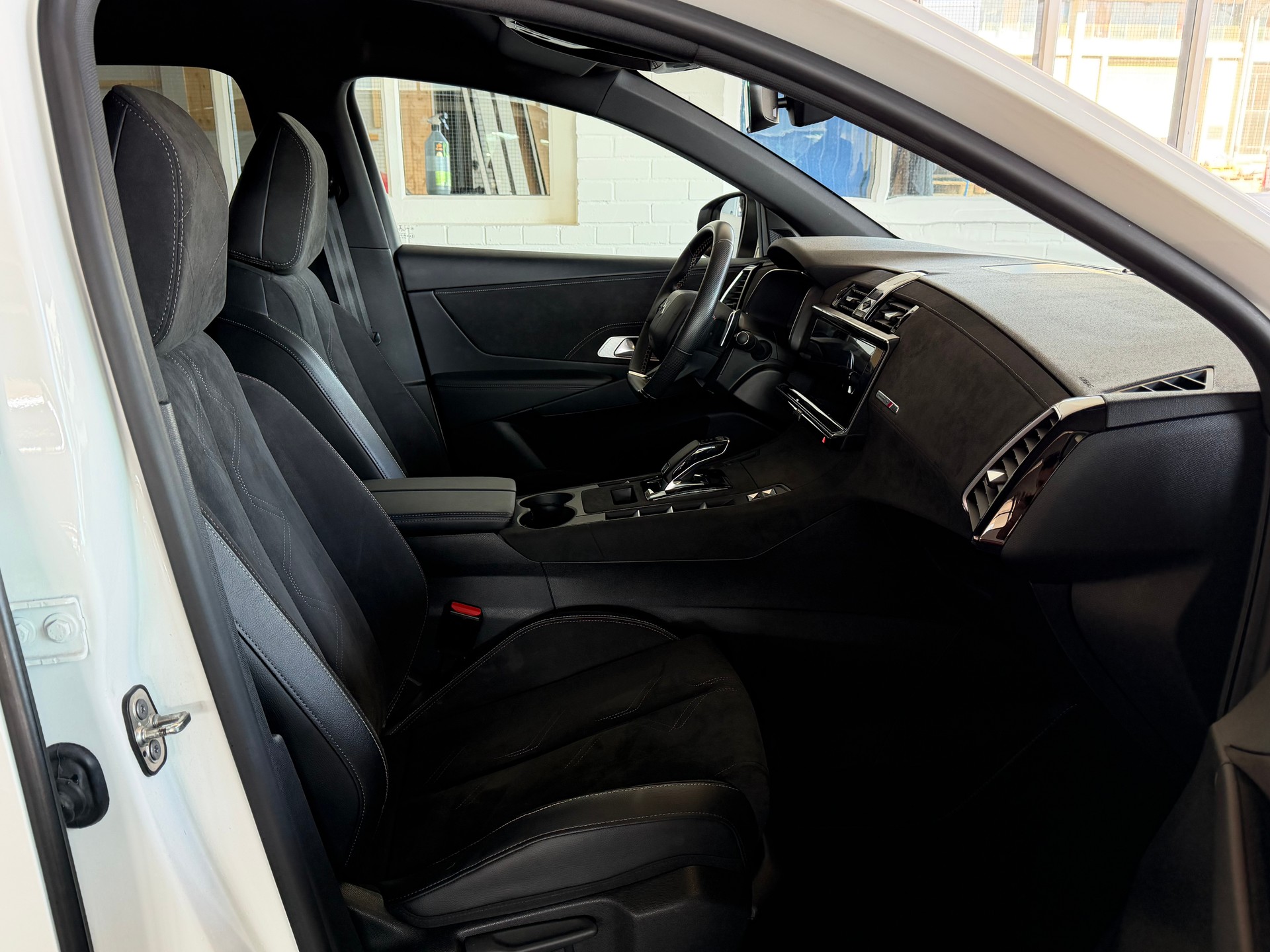 DS AUTOMOBILES DS 7 Crossback 1.5 BlueHDi DS PERFOMANCE LINE Club EAT8-image-8
