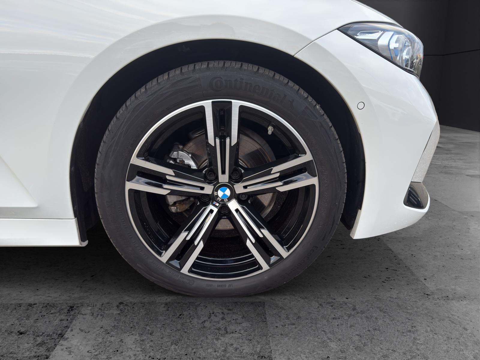 BMW 320d xDrive Touring-image-9