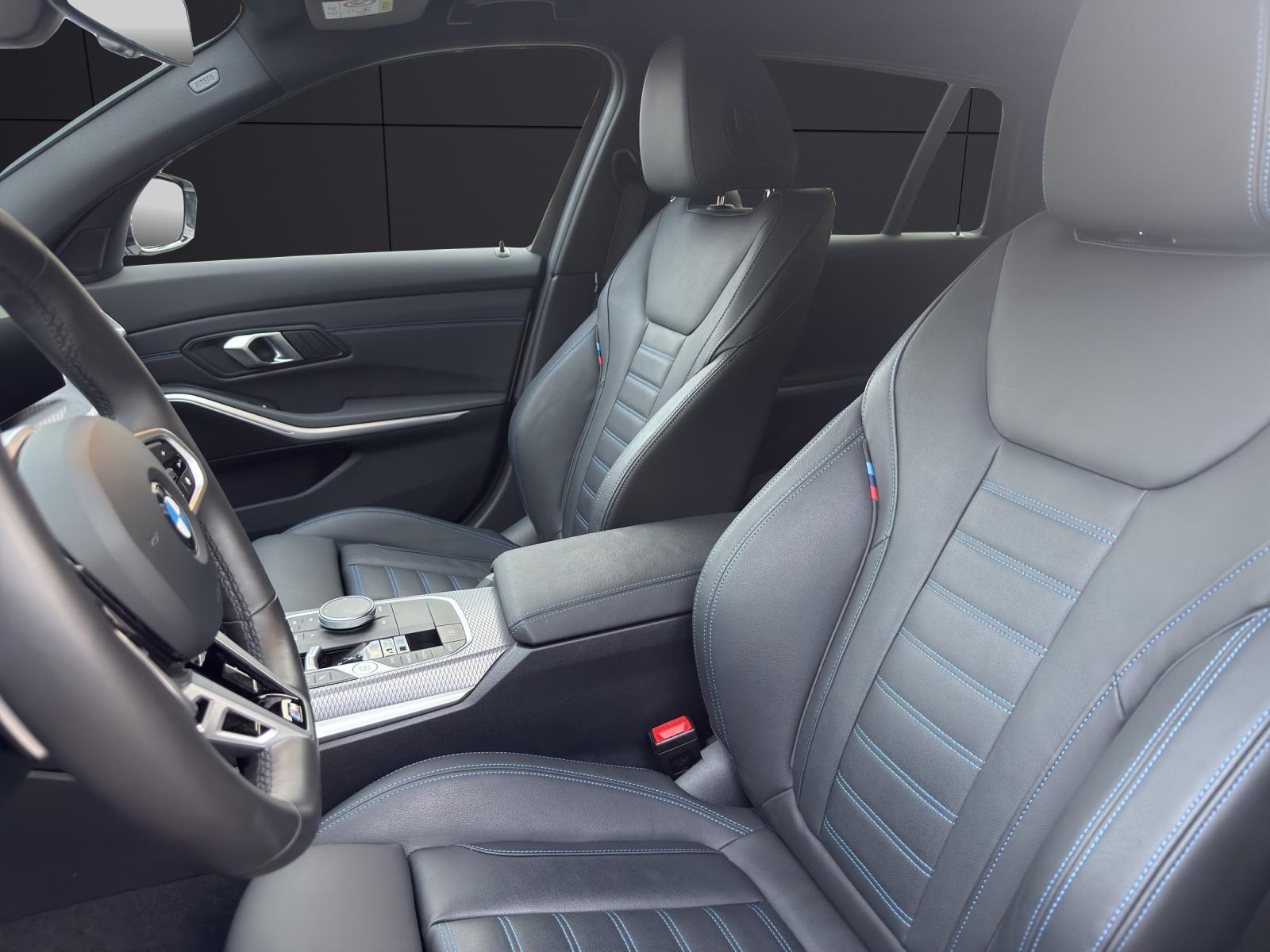 BMW 320d xDrive Touring-image-1