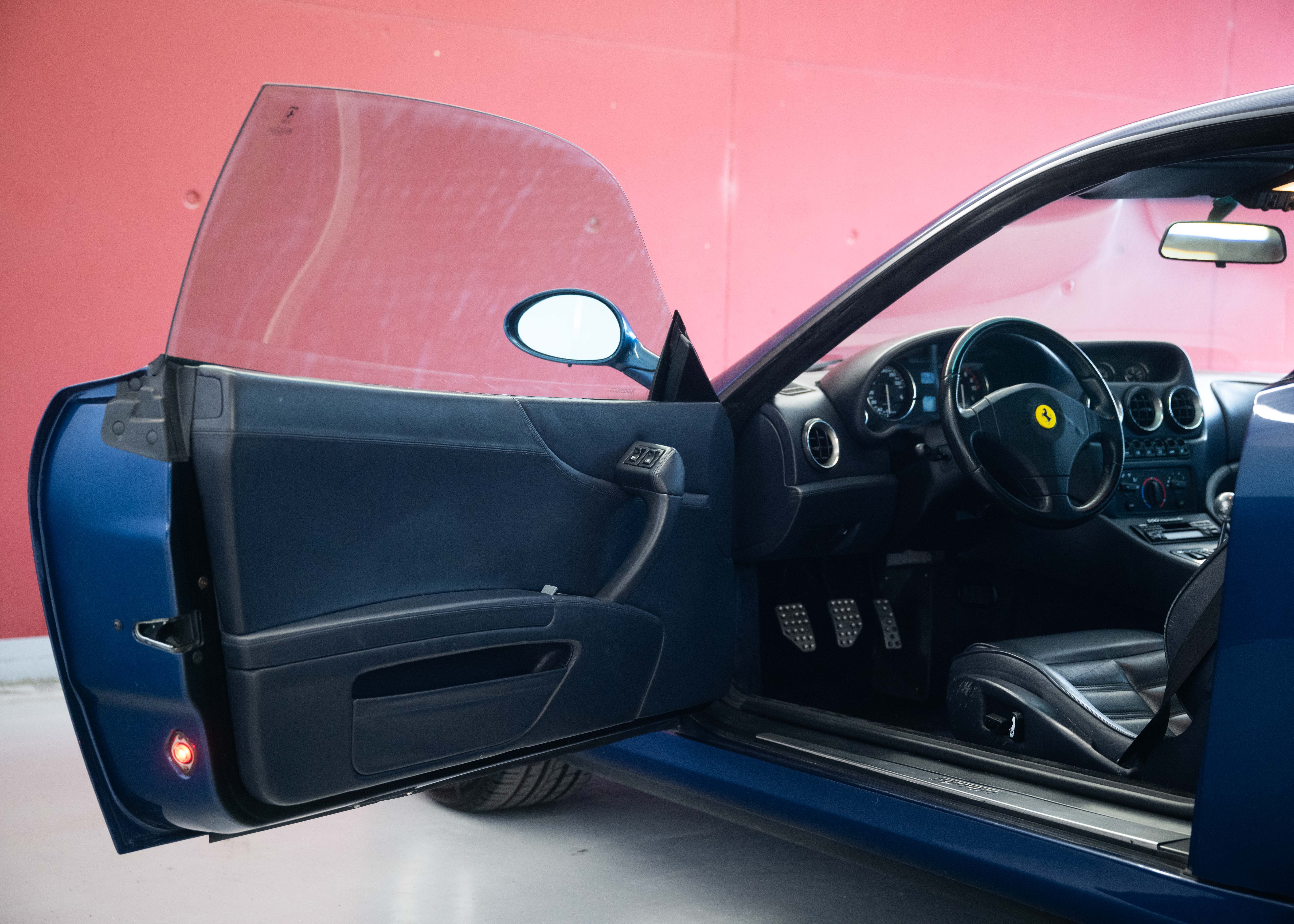 Image FERRARI F550 F550 Maranello (Tour de France Blue, Swiss car, 2nd hand, fully documented)