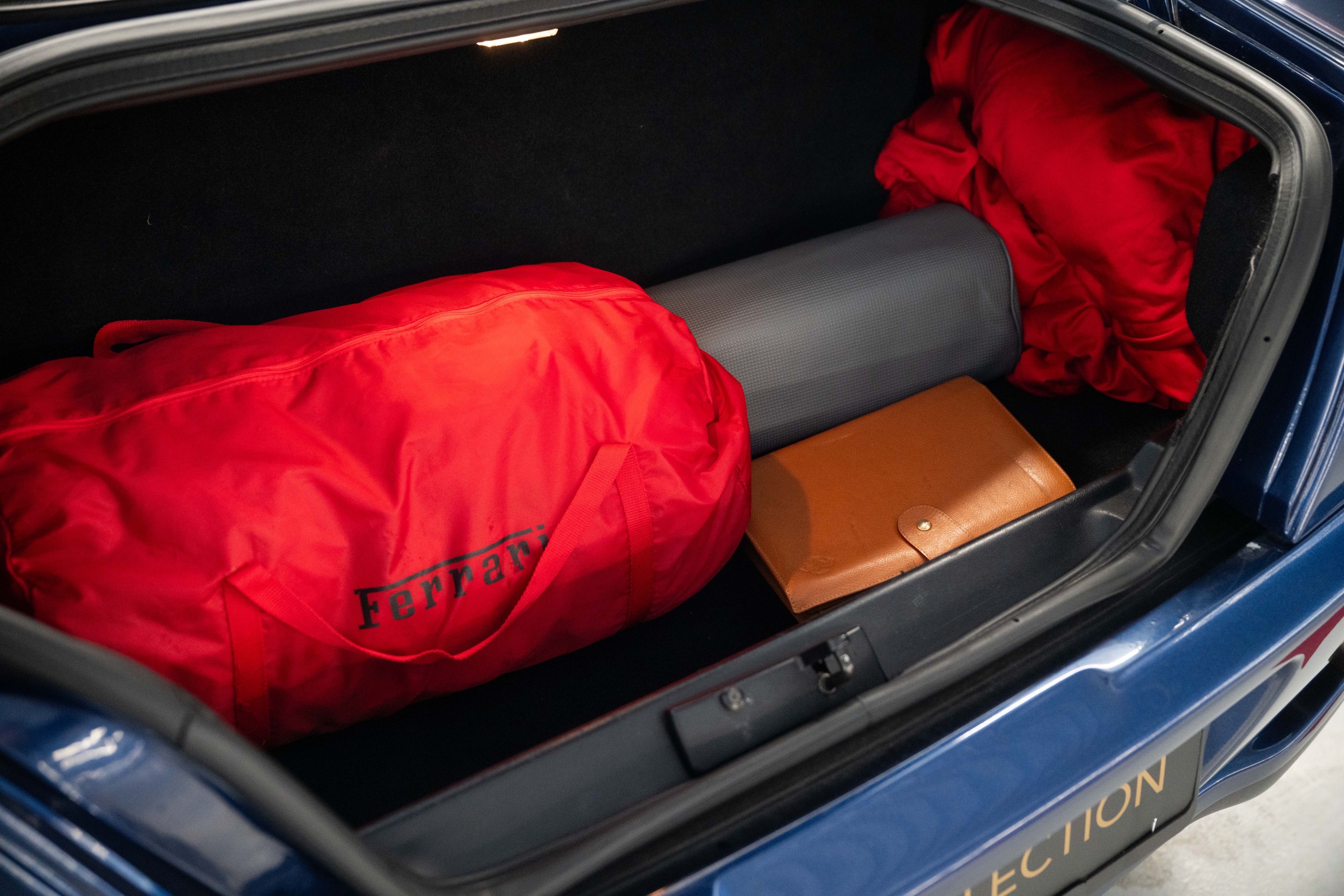 Image FERRARI F550 F550 Maranello (Tour de France Blue, Swiss car, 2nd hand, fully documented)