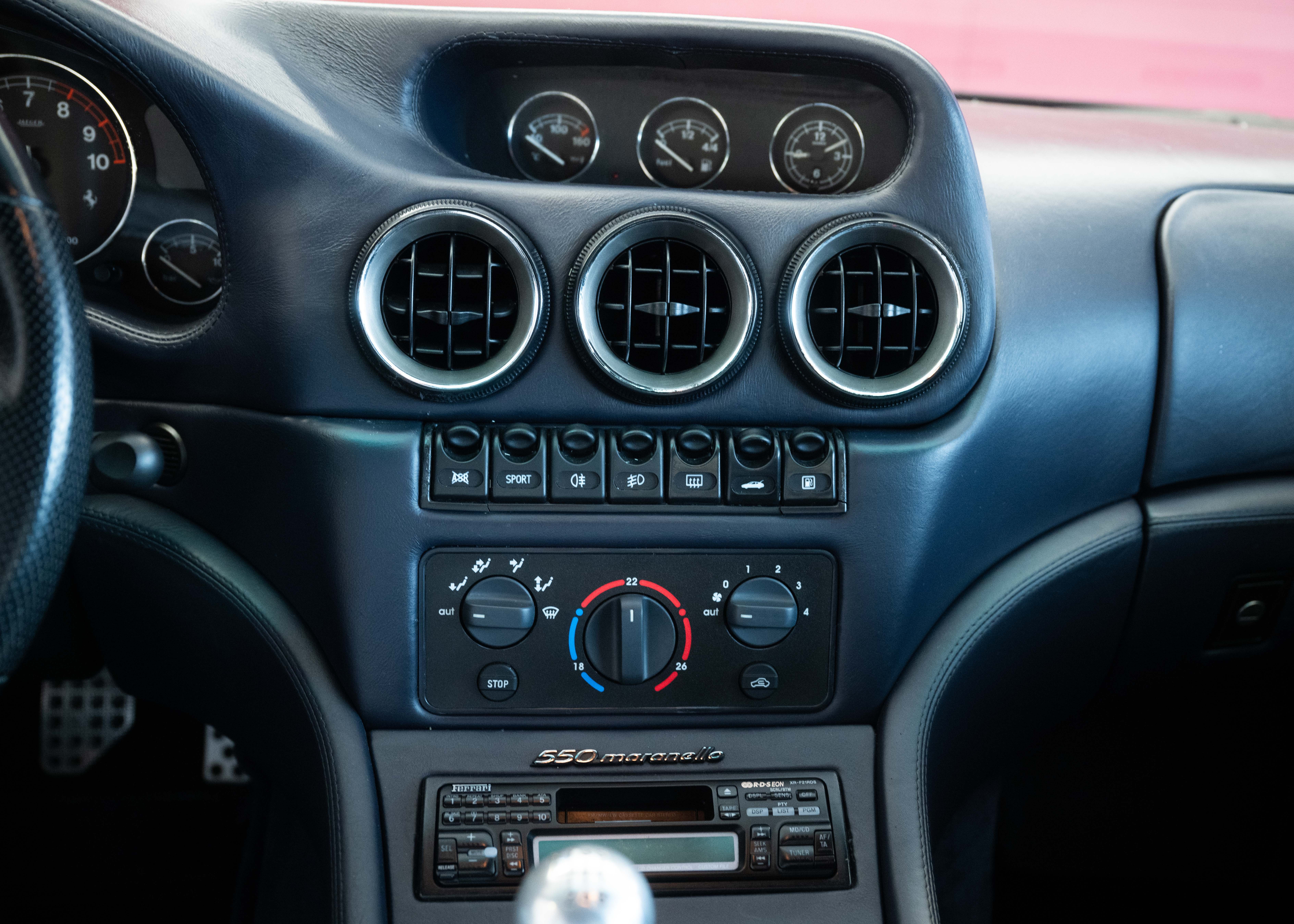 Image FERRARI F550 F550 Maranello (Tour de France Blue, Swiss car, 2nd hand, fully documented)