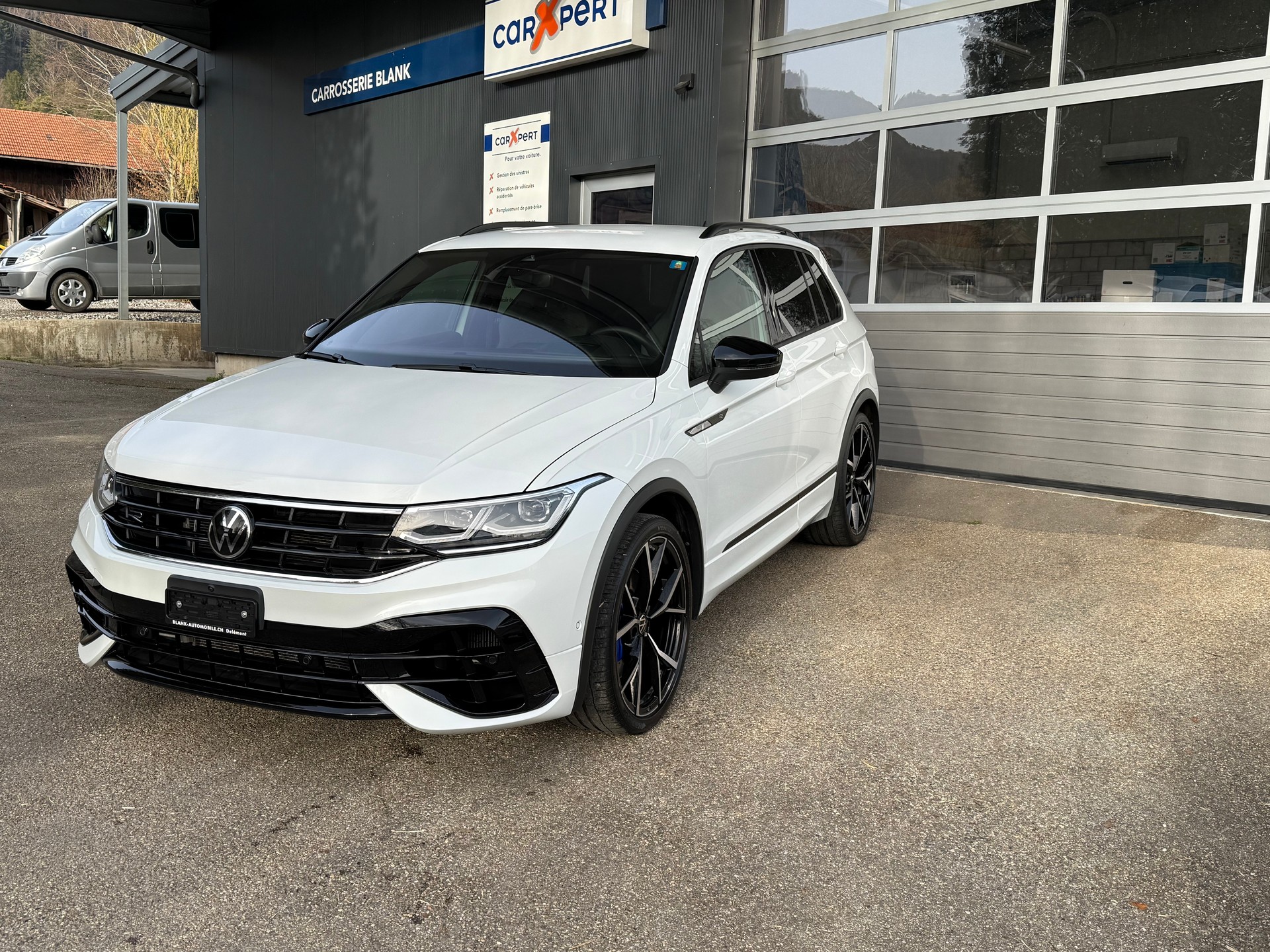 VW Tiguan 2.0TSI R 4Motion DSG / VENDUE VERKAUFT-image-3