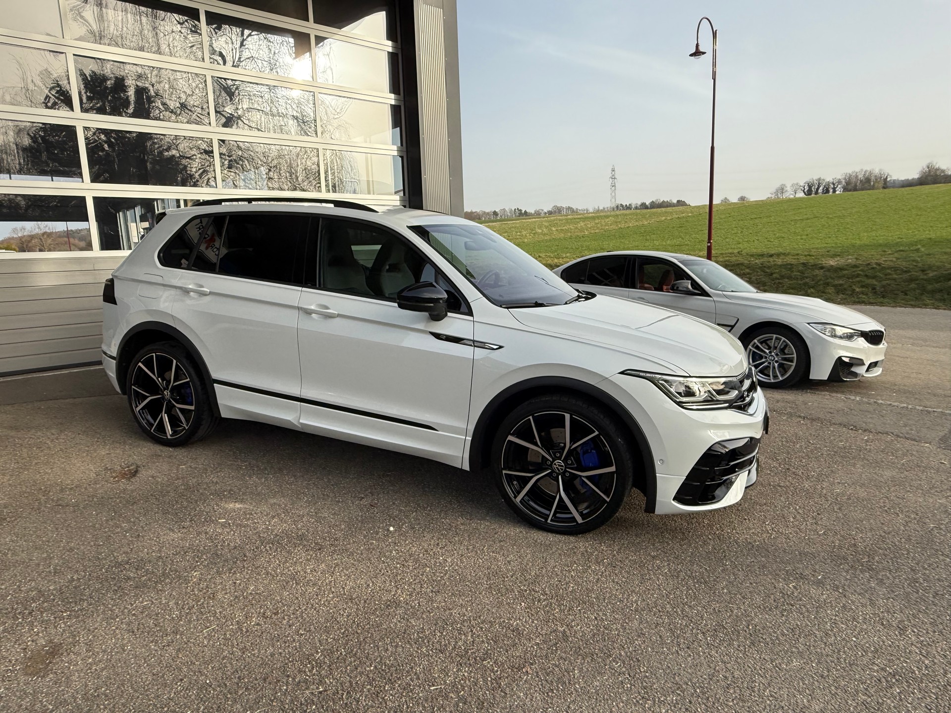 VW Tiguan 2.0TSI R 4Motion DSG / VENDUE VERKAUFT-image-1