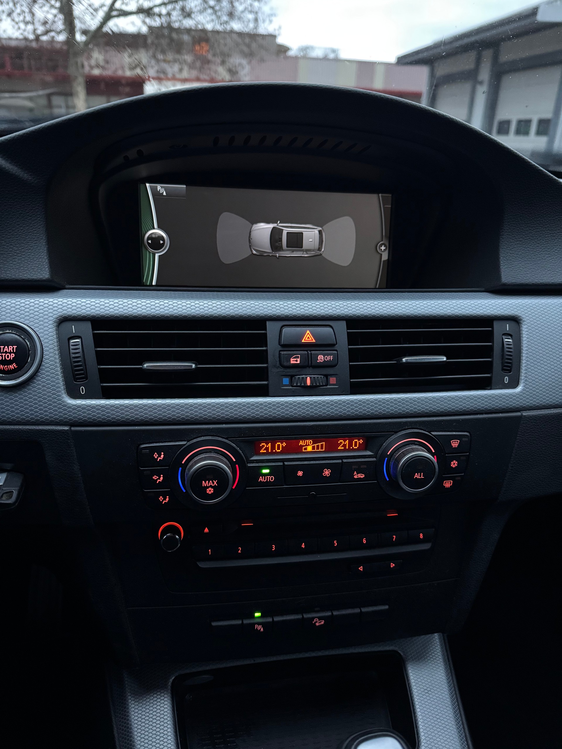 BMW 320d xDrive Touring Steptronic-image-10