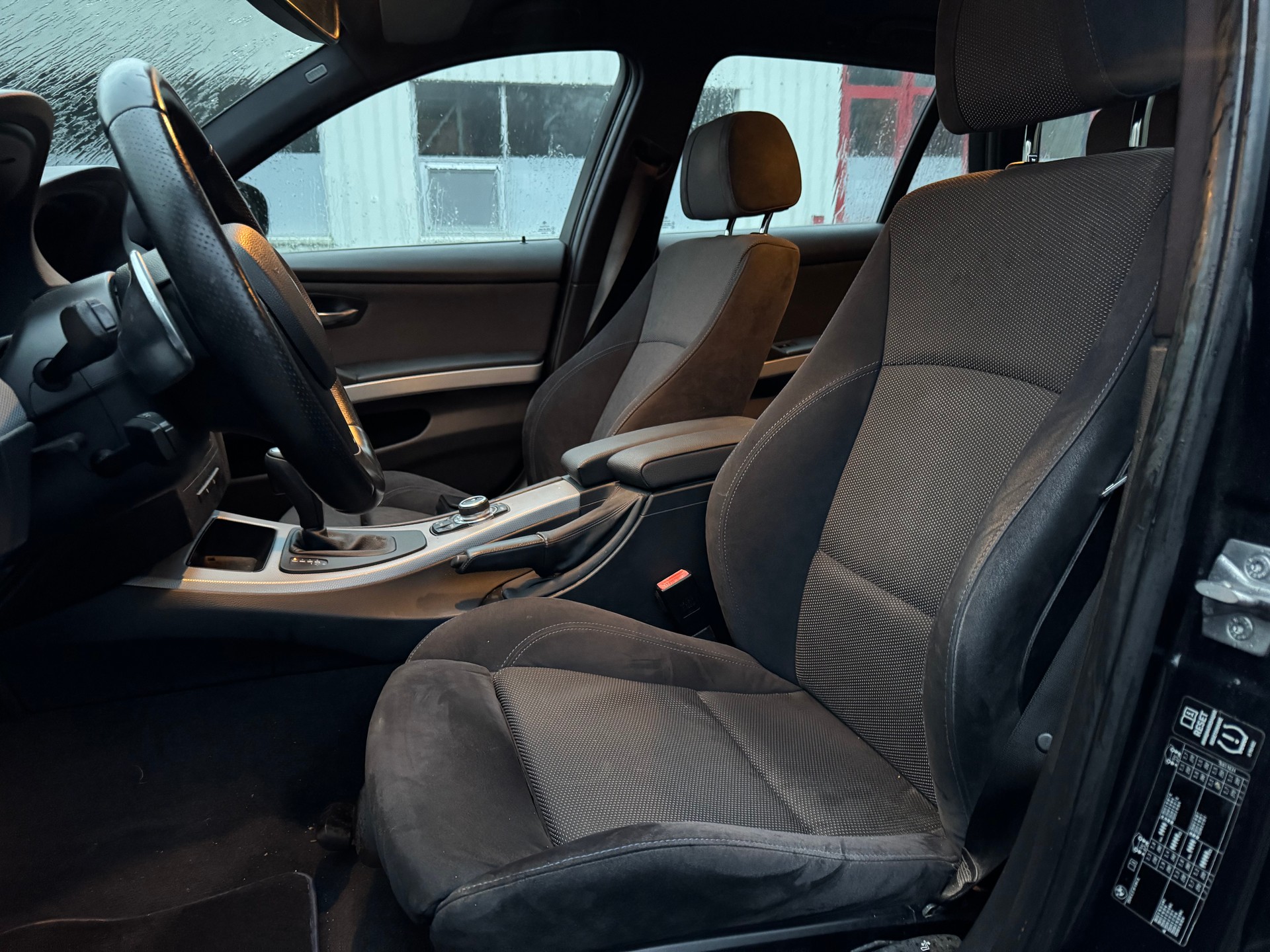 BMW 320d xDrive Touring Steptronic-image-6