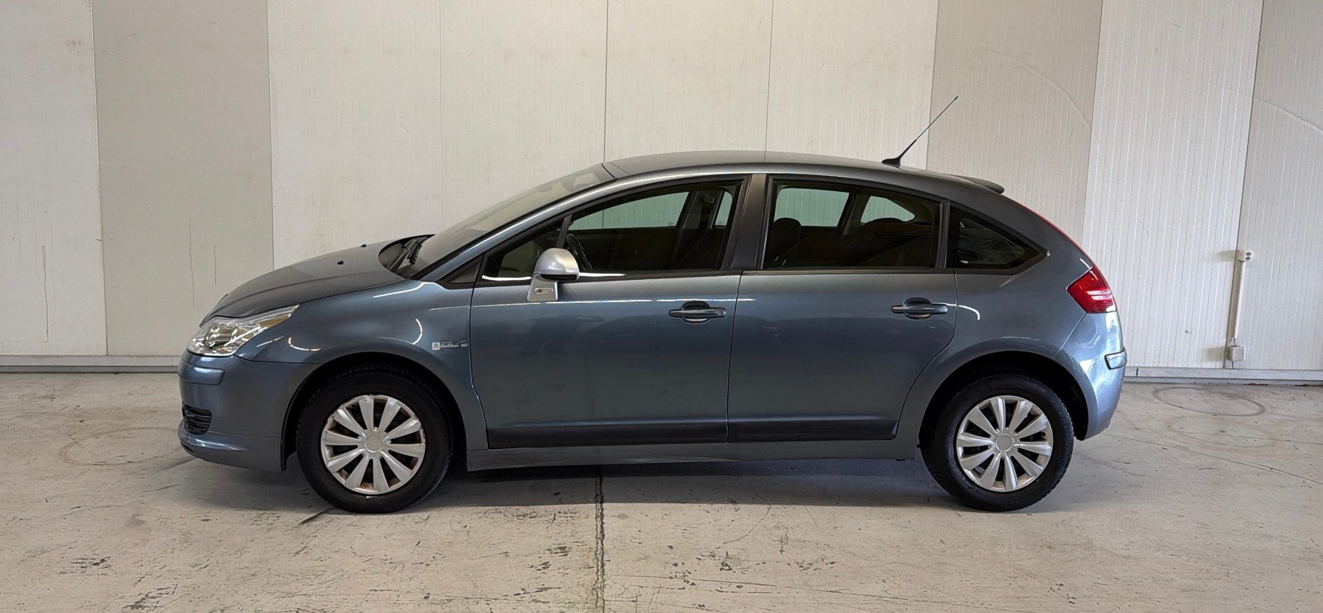 CITROEN C4 Berline 1.6i 16V SX-image-2