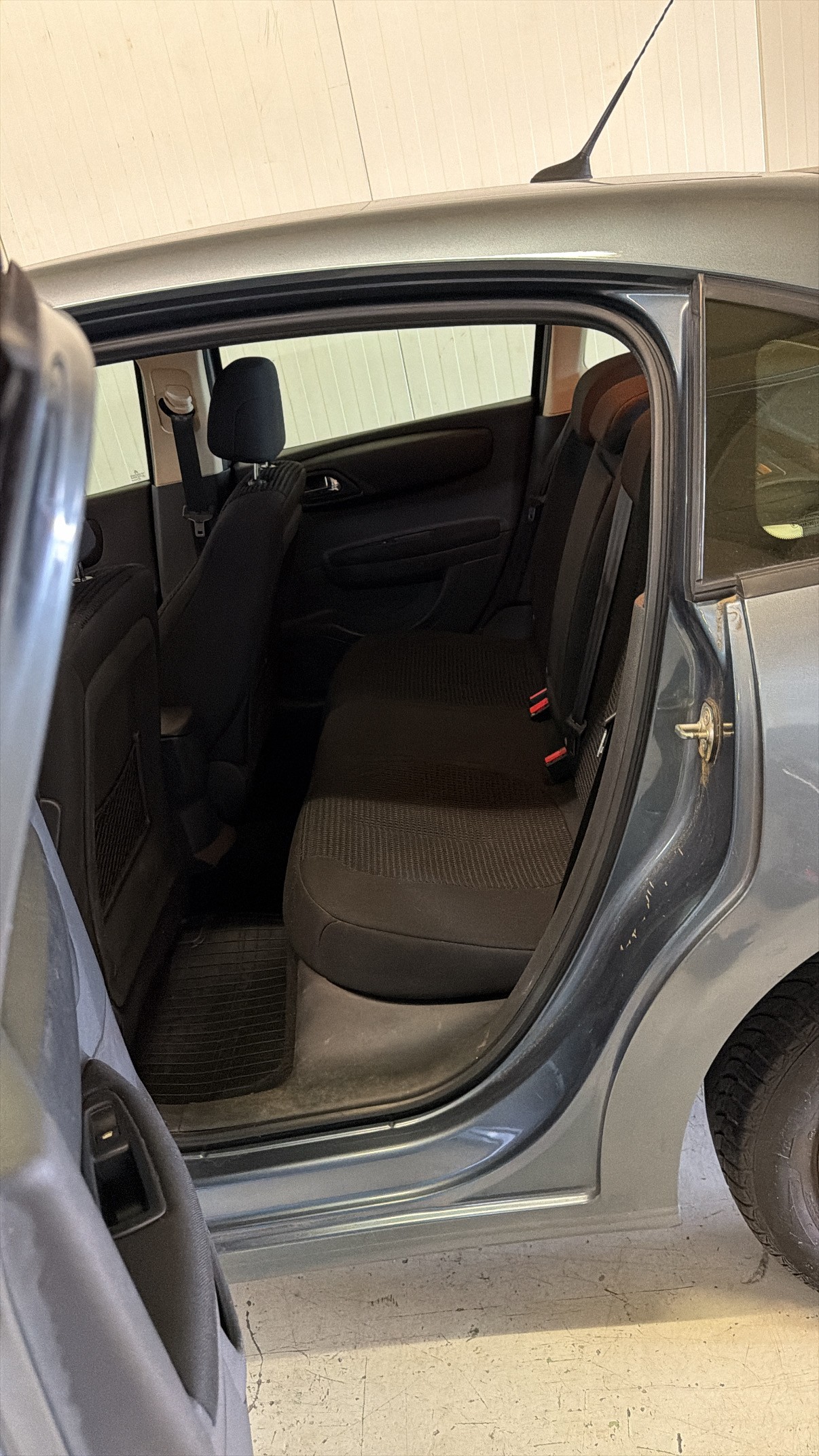 CITROEN C4 Berline 1.6i 16V SX-image-7
