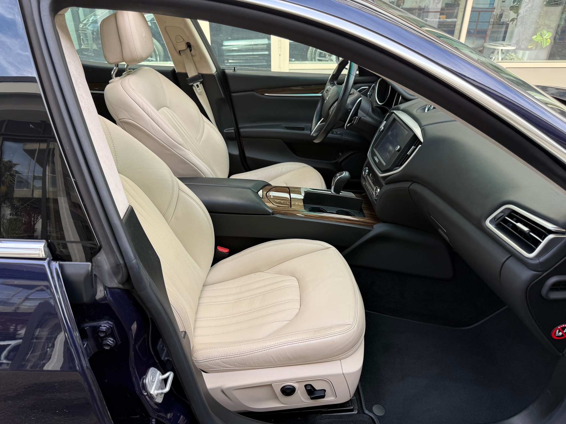 MASERATI Ghibli 3.0 V6 Automatica-image-6