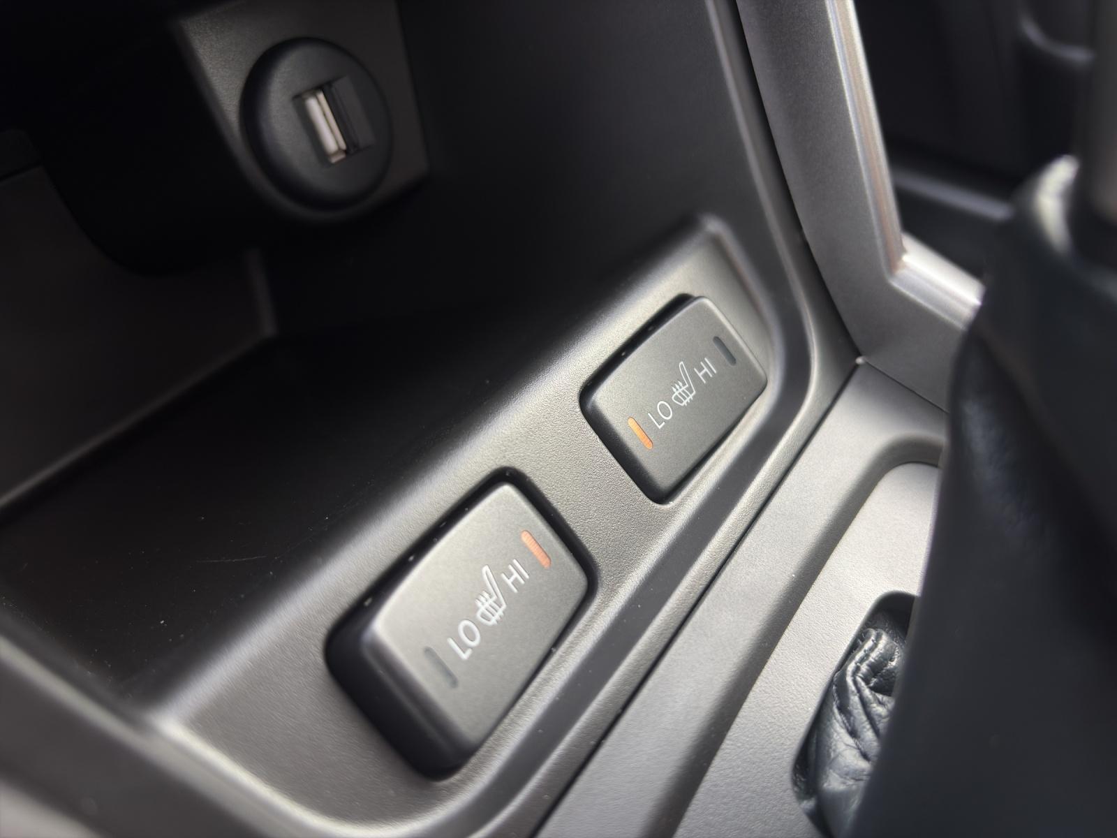 SUZUKI S-Cross 1.4 T Sakura Top Hybrid 4x4-image-17