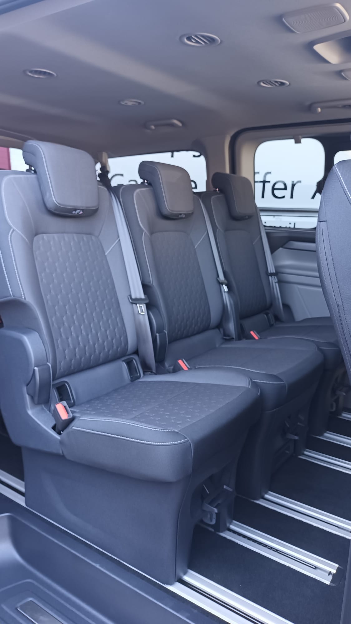 FORD Tourneo Bus 320 L1H1 Titanium Automat 4x4-image-14