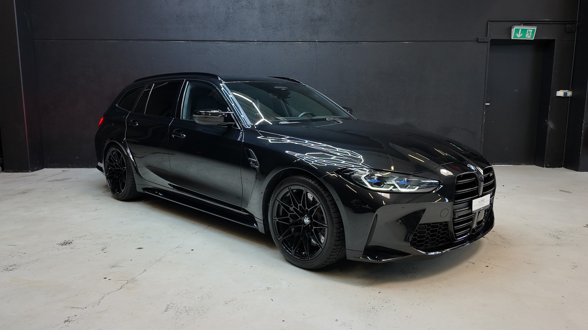 BMW M3 Touring xDrive Competition M-image-7