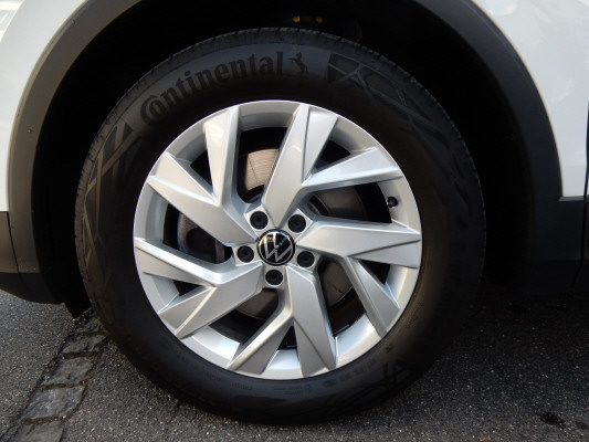 VW Tiguan 2.0TSI Elegance 4Motion-image-4