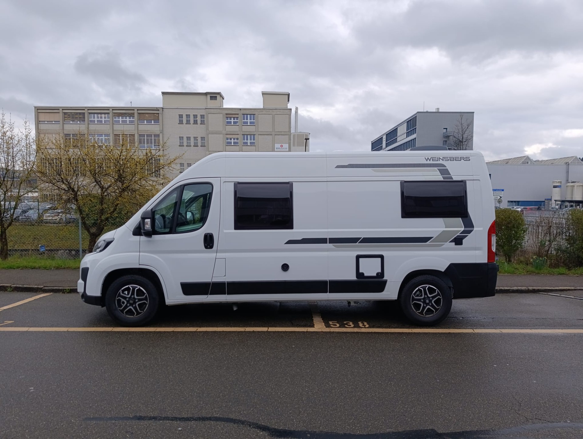 WEINSBERG CaraTour 600MQ**Automat**5.99m Länge**618Kg Nutzlast**Abwassertank isoliert und beheizbar**Iso Fix**-image-5
