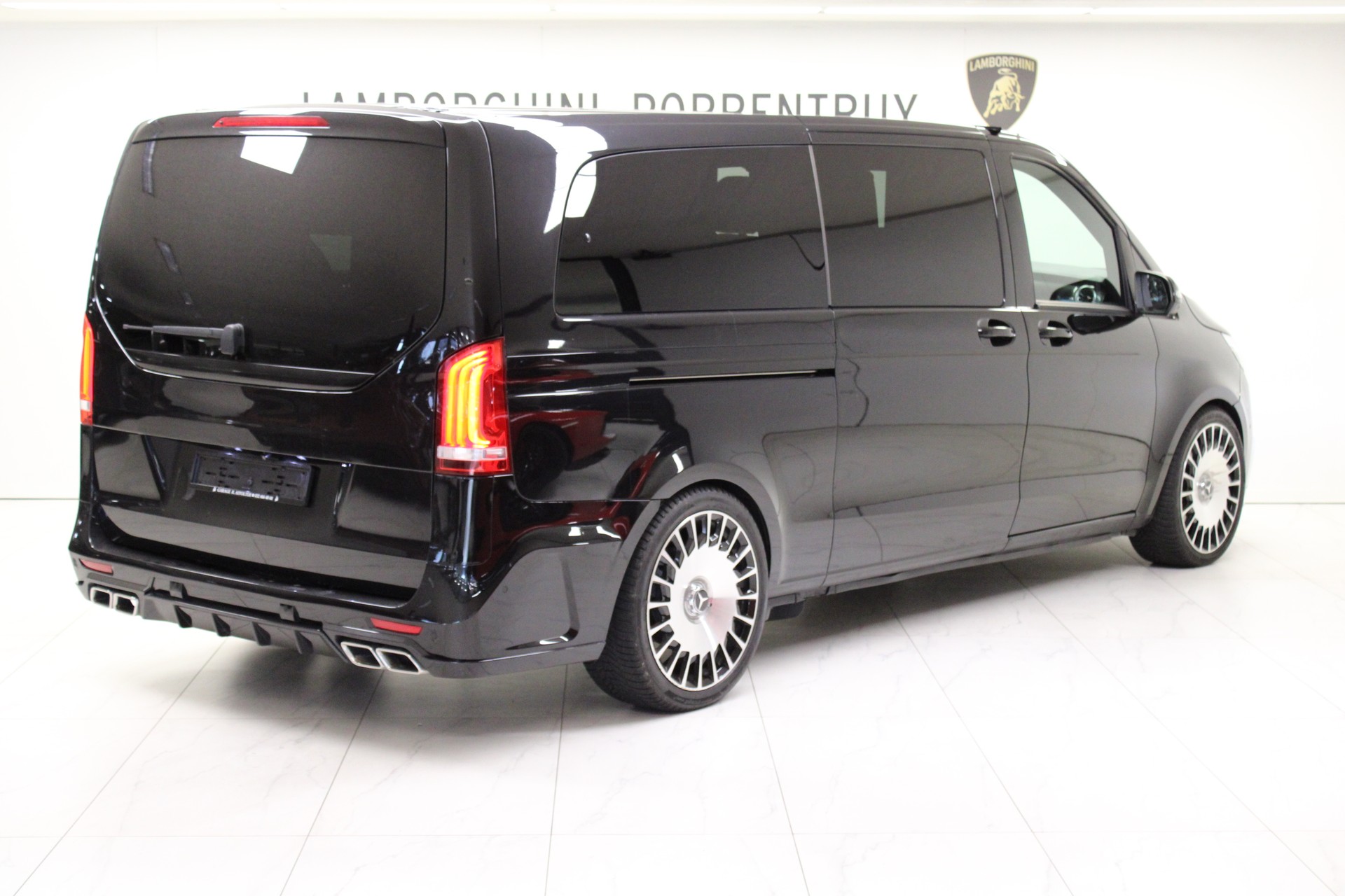 MERCEDES-BENZ V 300 d extralang Avantgarde 4Matic 9G-Tronic-image-2
