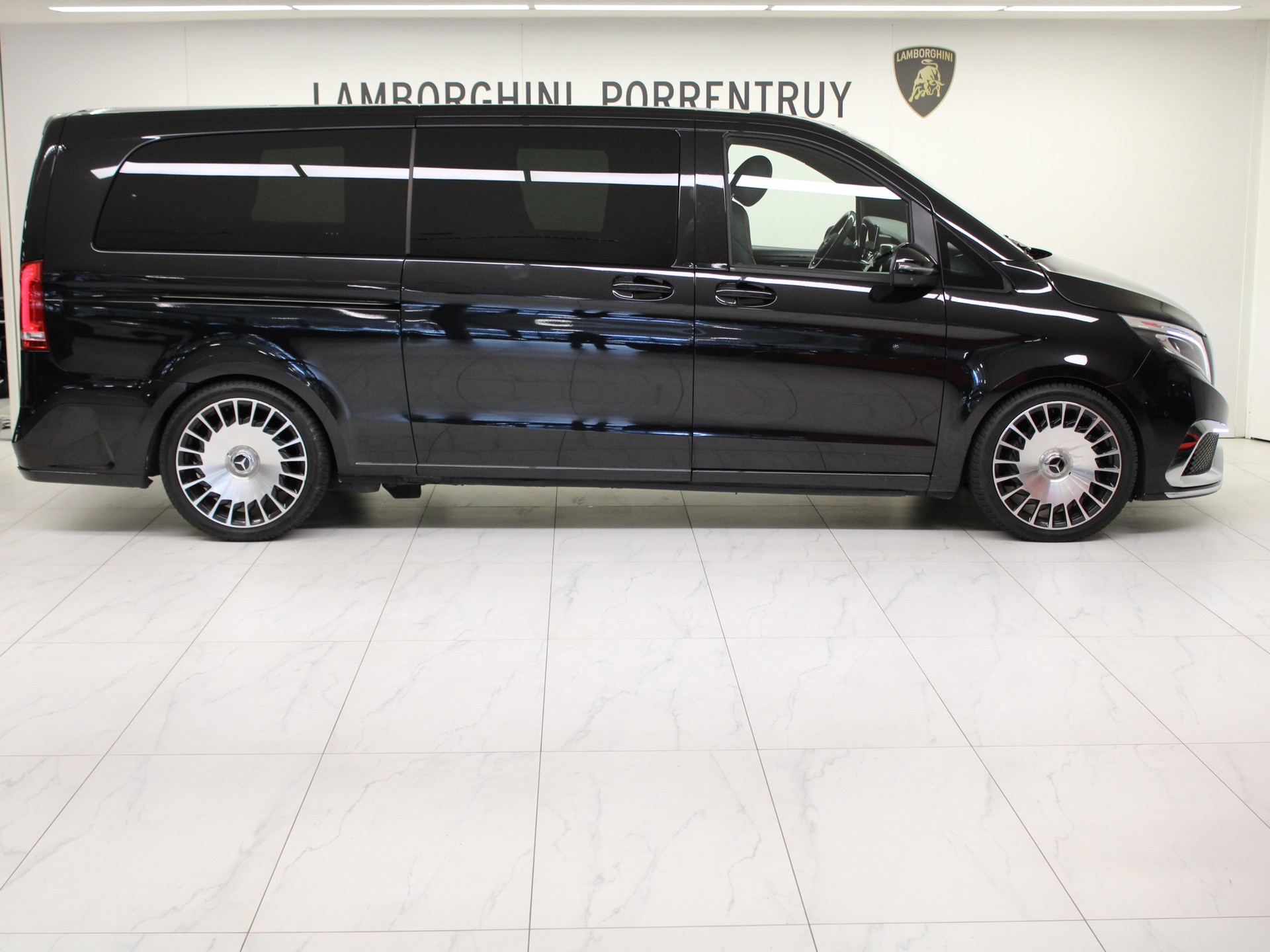 MERCEDES-BENZ V 300 d extralang Avantgarde 4Matic 9G-Tronic-image-1