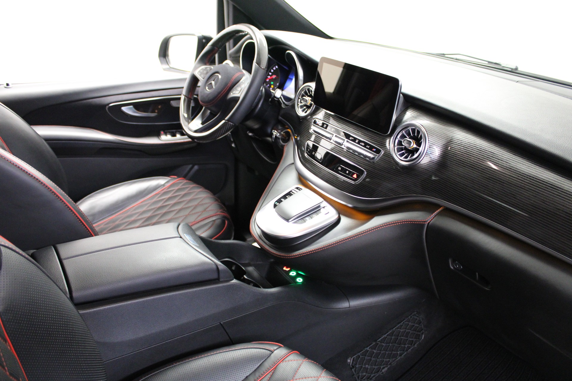 MERCEDES-BENZ V 300 d extralang Avantgarde 4Matic 9G-Tronic-image-6