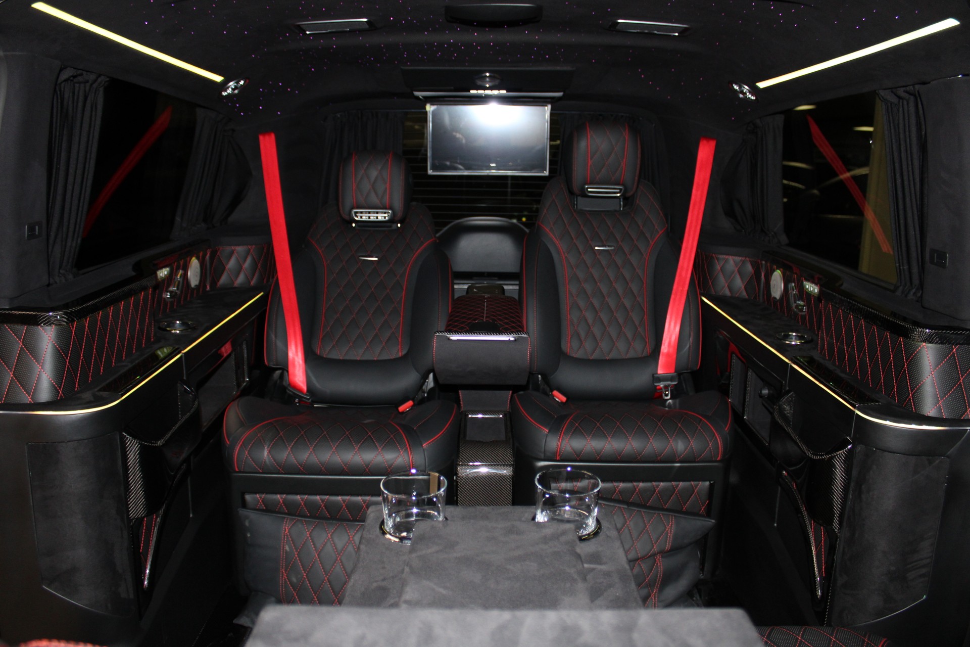 MERCEDES-BENZ V 300 d extralang Avantgarde 4Matic 9G-Tronic-image-7