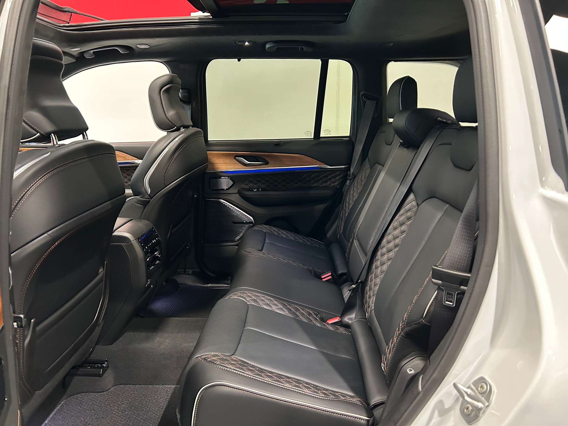 JEEP Grand Cherokee 2.0 Plug-in-Hybrid Summit Reserve 4xe-image-15
