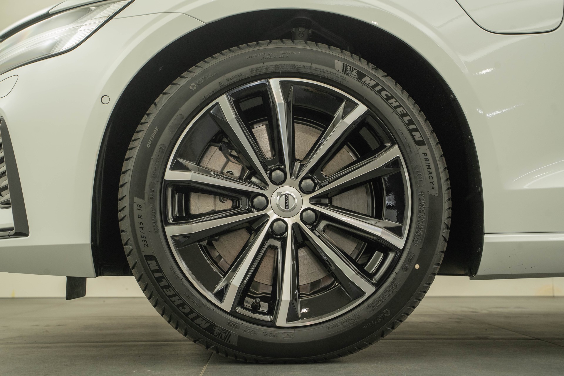 VOLVO V60 2.0 T6 TE Plus Dark eAWD-image-15