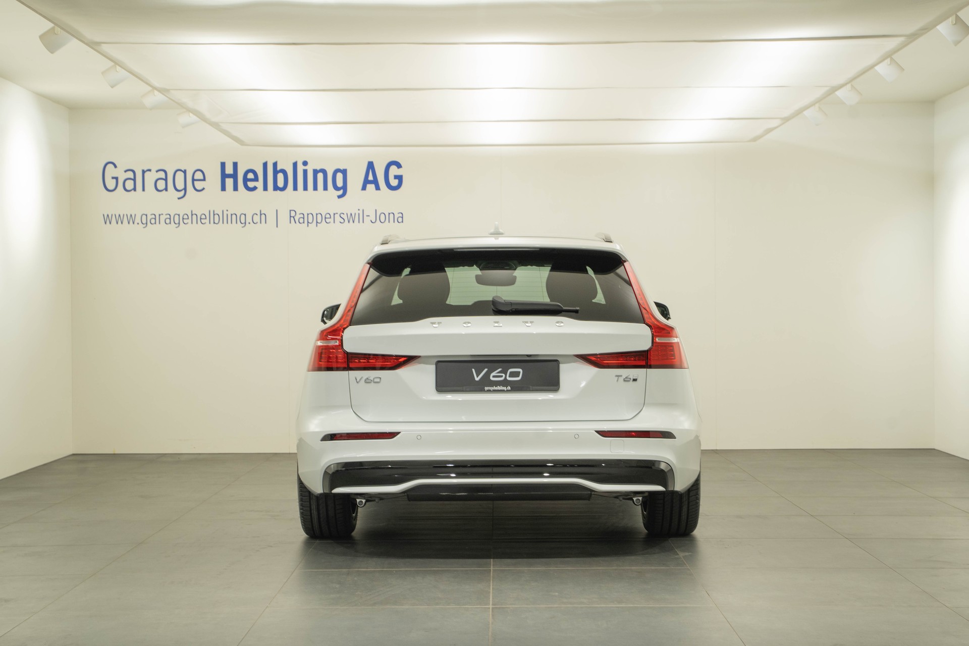 VOLVO V60 2.0 T6 TE Plus Dark eAWD-image-3