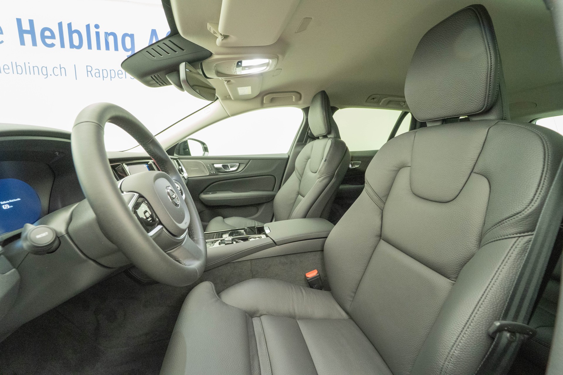 VOLVO V60 2.0 T6 TE Plus Dark eAWD-image-7