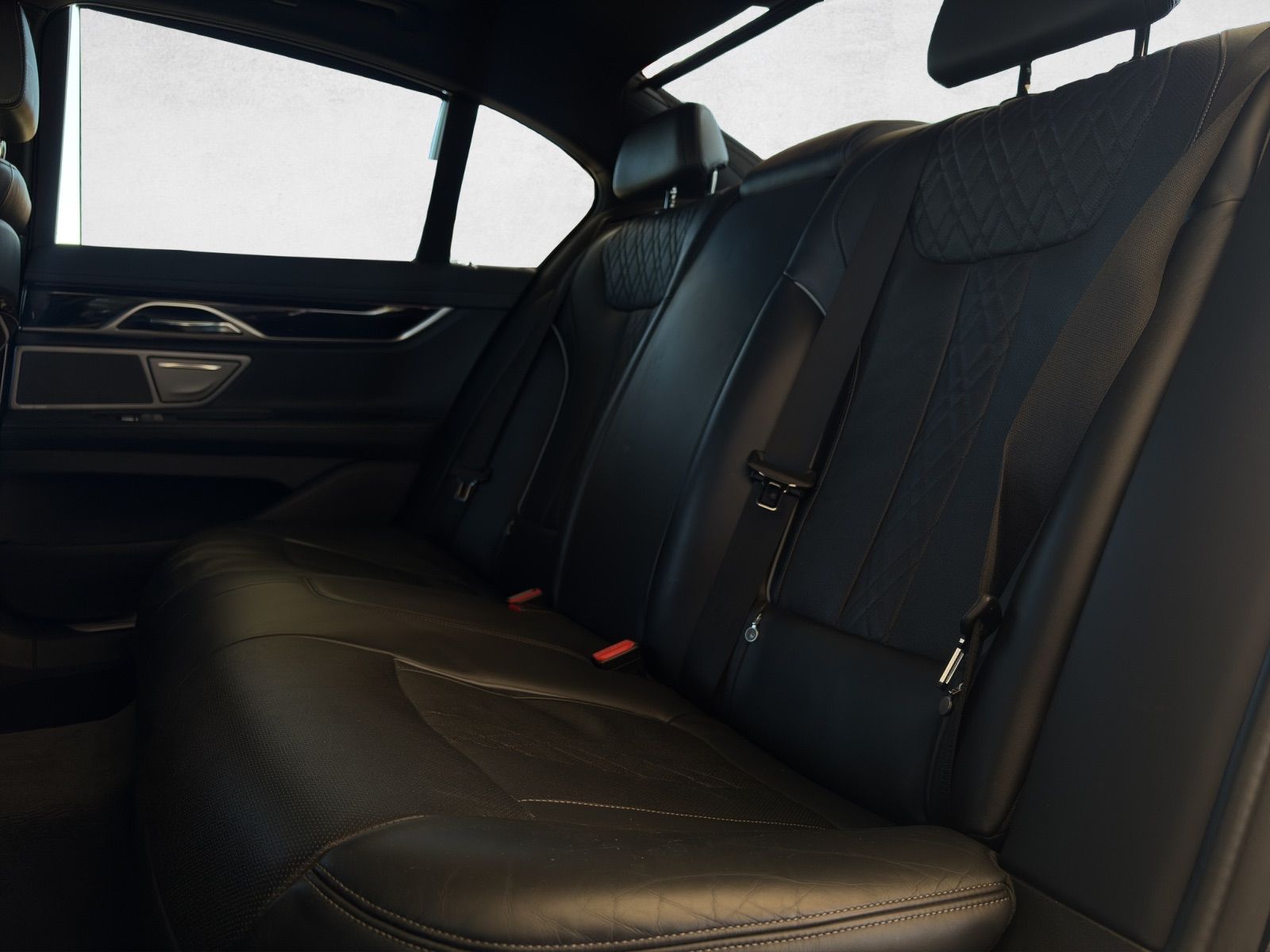 BMW 740 d xDrive Steptronic-image-16