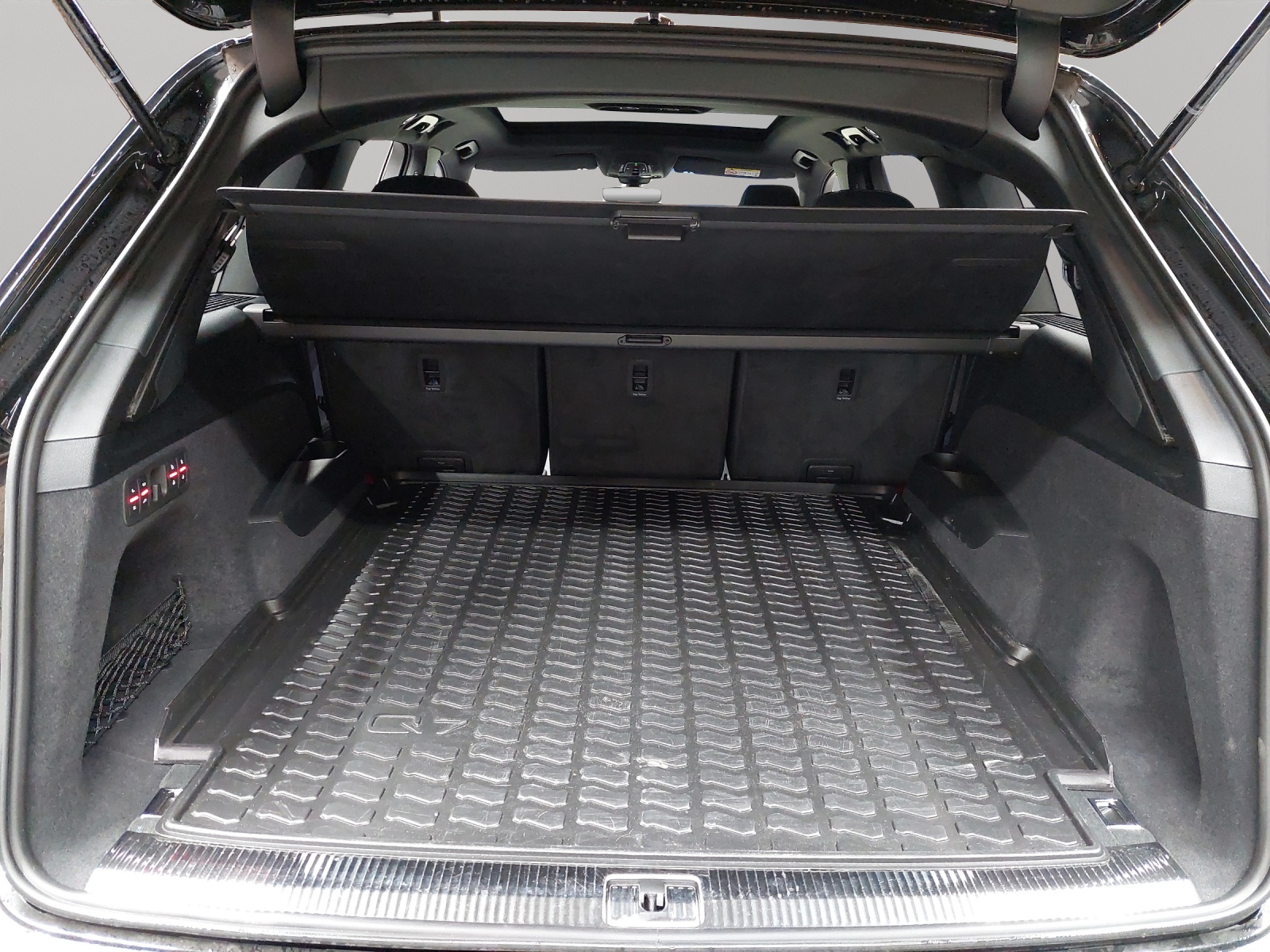 AUDI SQ7 TFSI quattro tiptronic-image-11