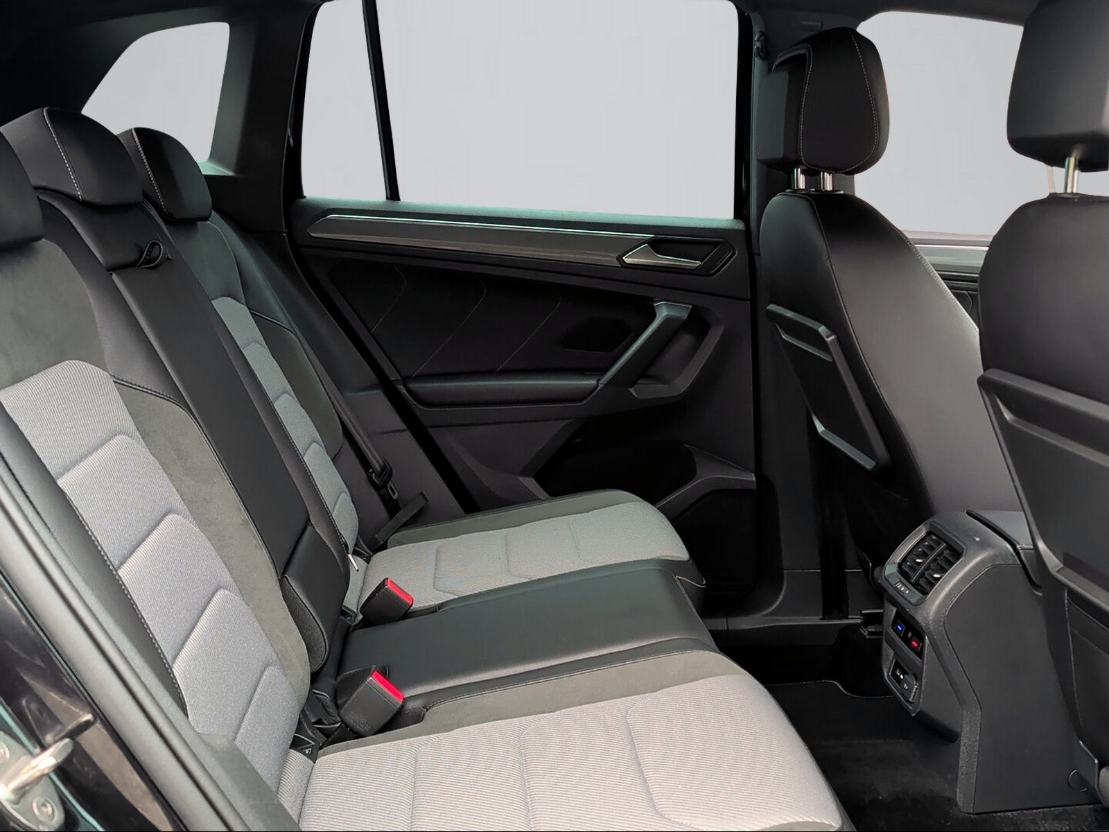 VW Tiguan 2.0TSI Highline 4Motion DSG-image-7
