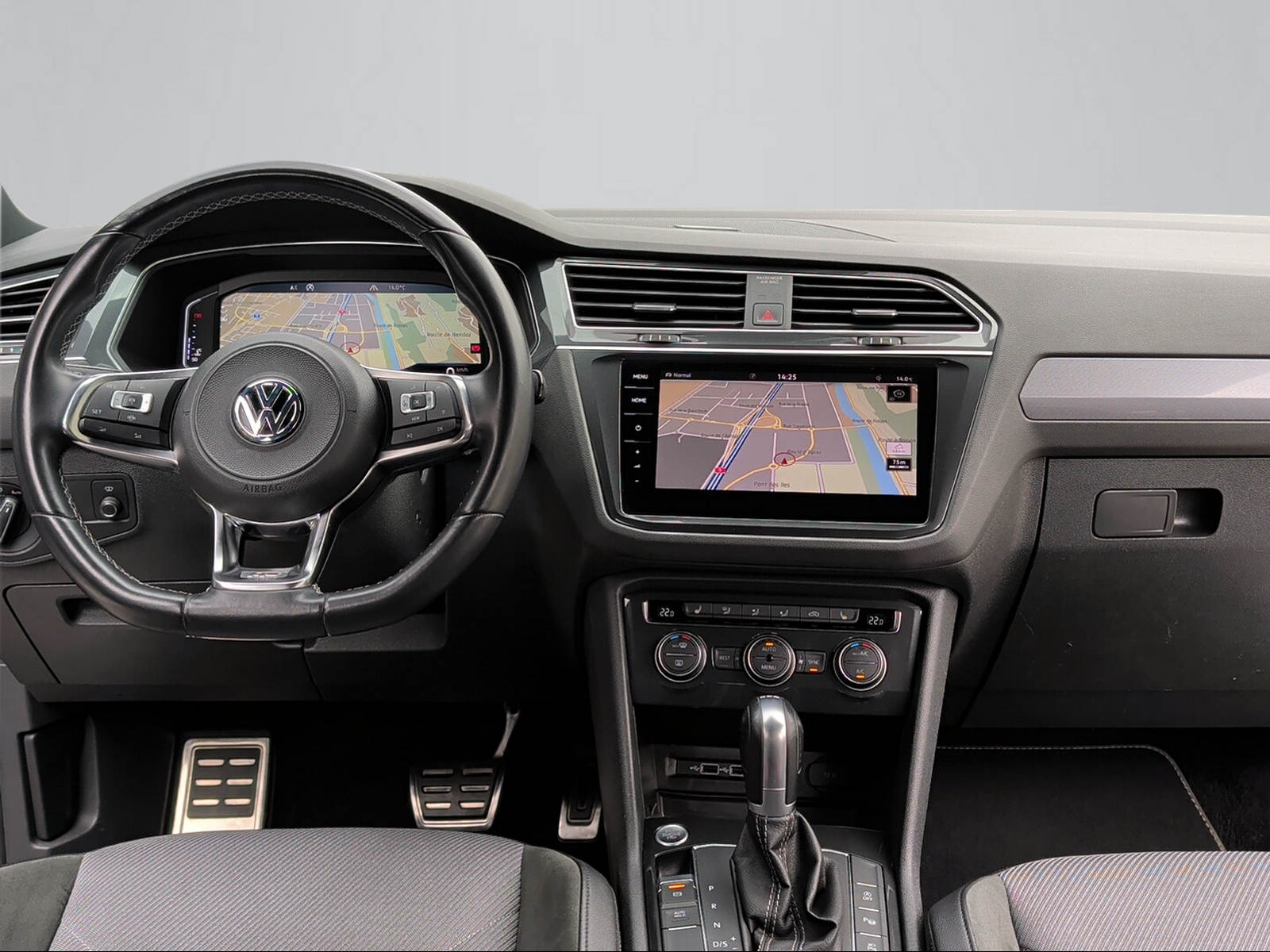 VW Tiguan 2.0TSI Highline 4Motion DSG-image-5