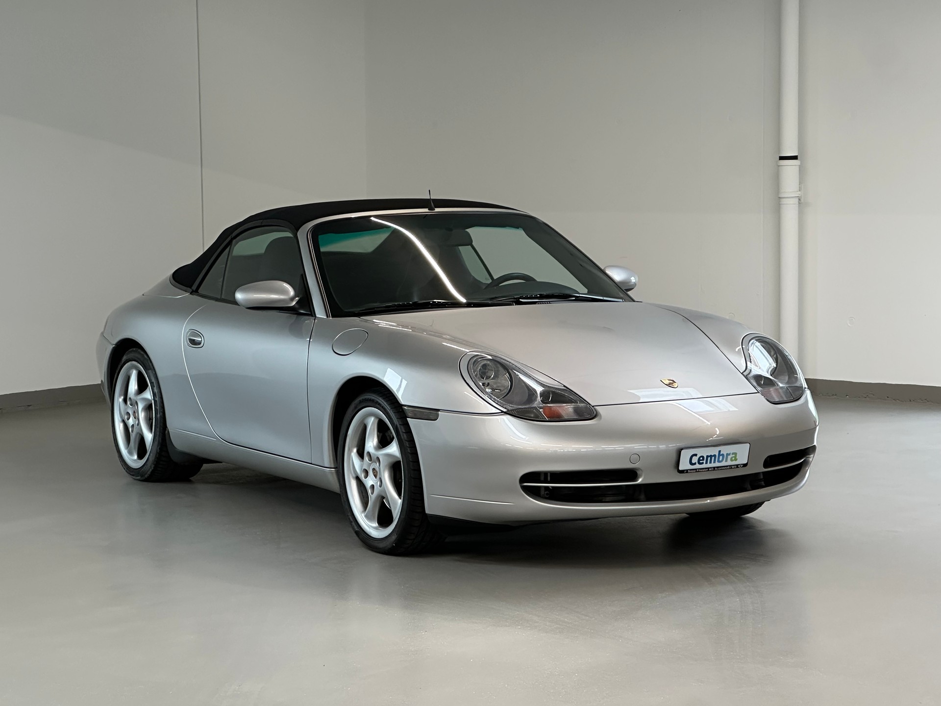 PORSCHE 911 Carrera 4 Cabrio-image-11