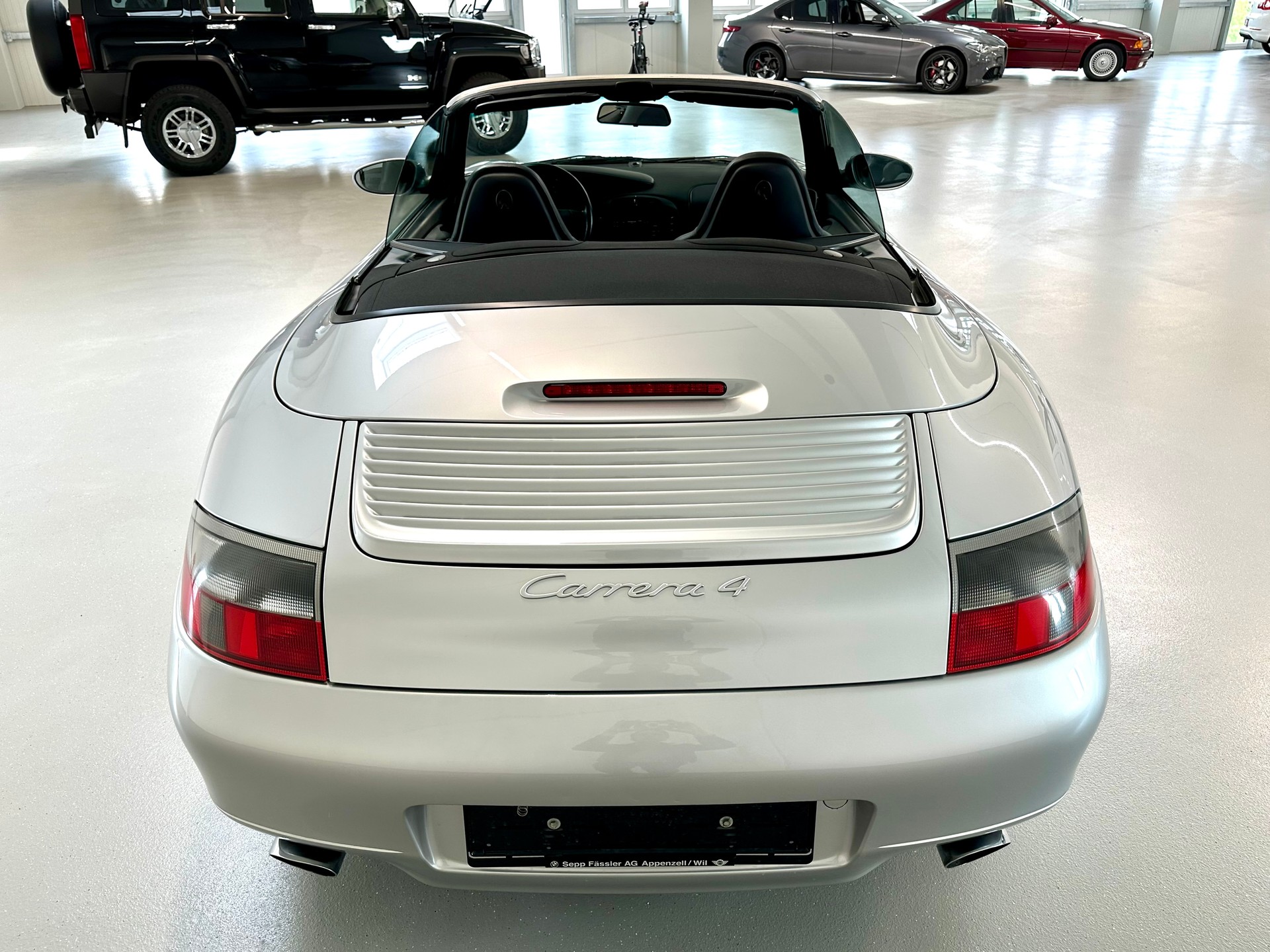 PORSCHE 911 Carrera 4 Cabrio-image-6