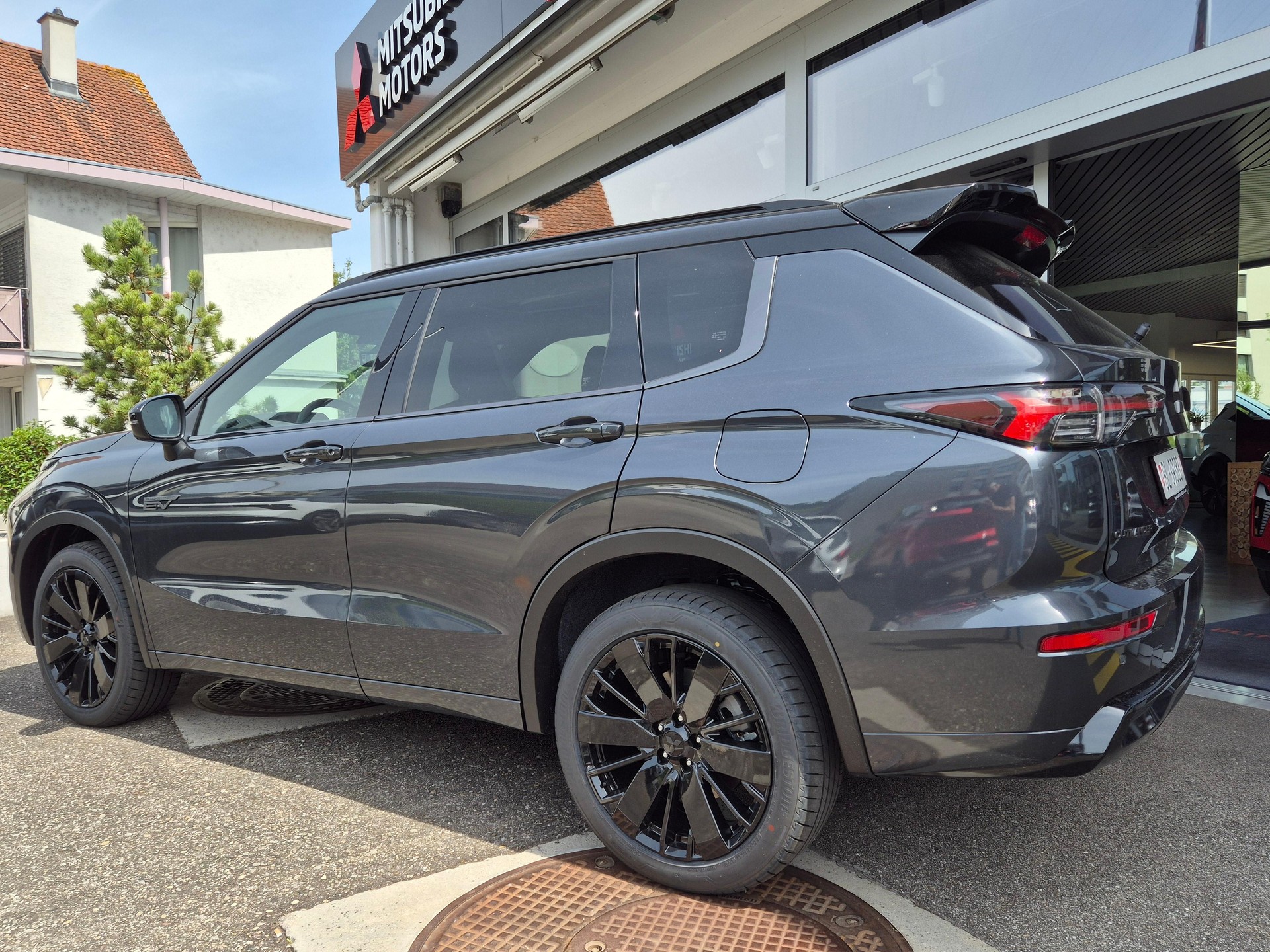 MITSUBISHI Outlander 2.4 PHEV Sport 4x4-image-4