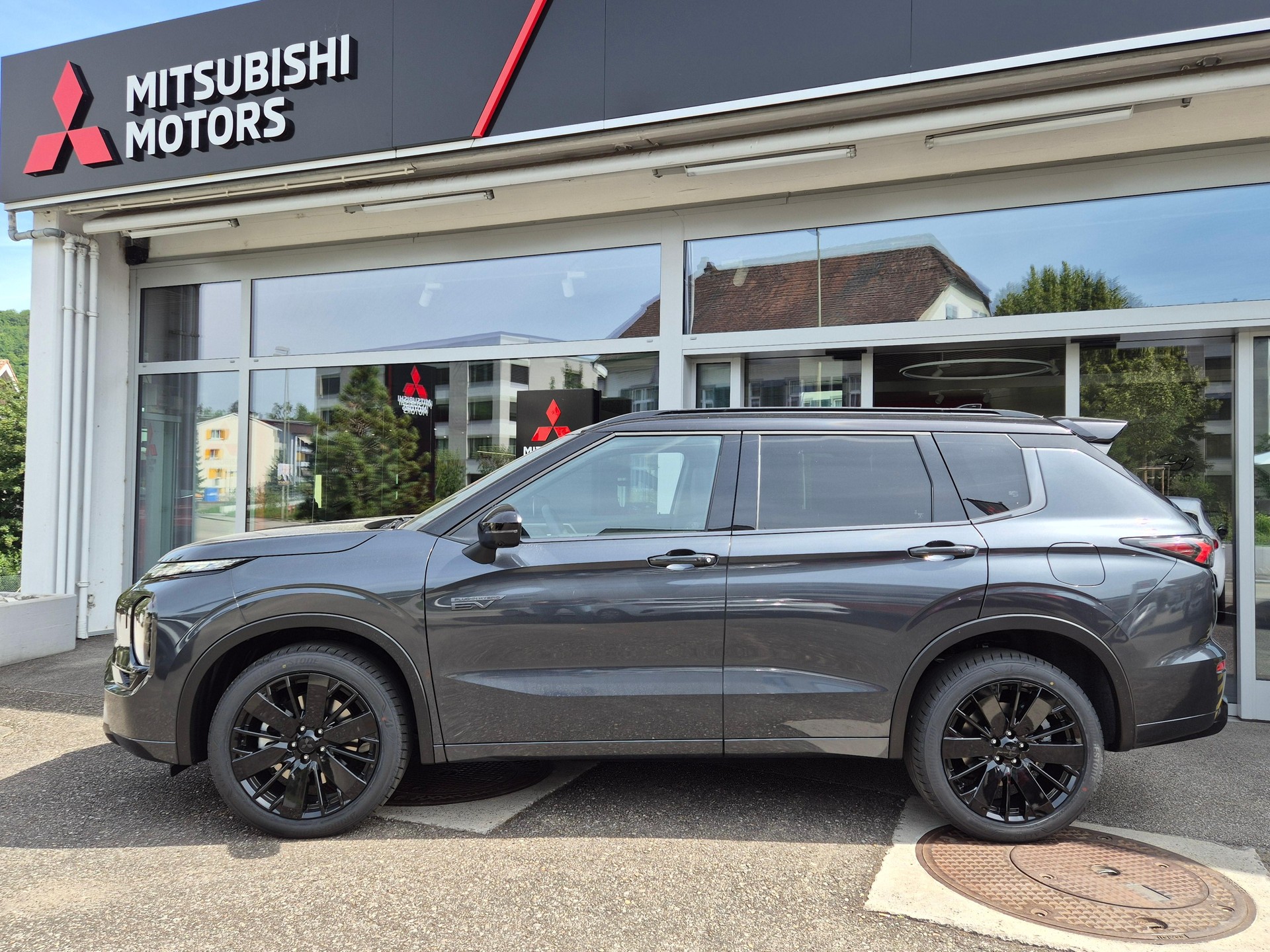 MITSUBISHI Outlander 2.4 PHEV Sport 4x4-showroom-element-1
