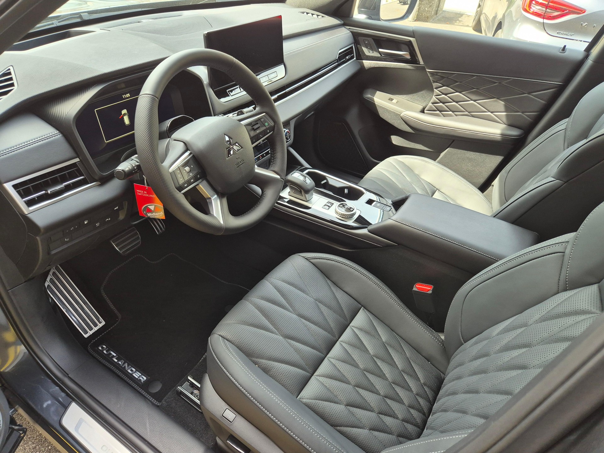 MITSUBISHI Outlander 2.4 PHEV Sport 4x4-image-5