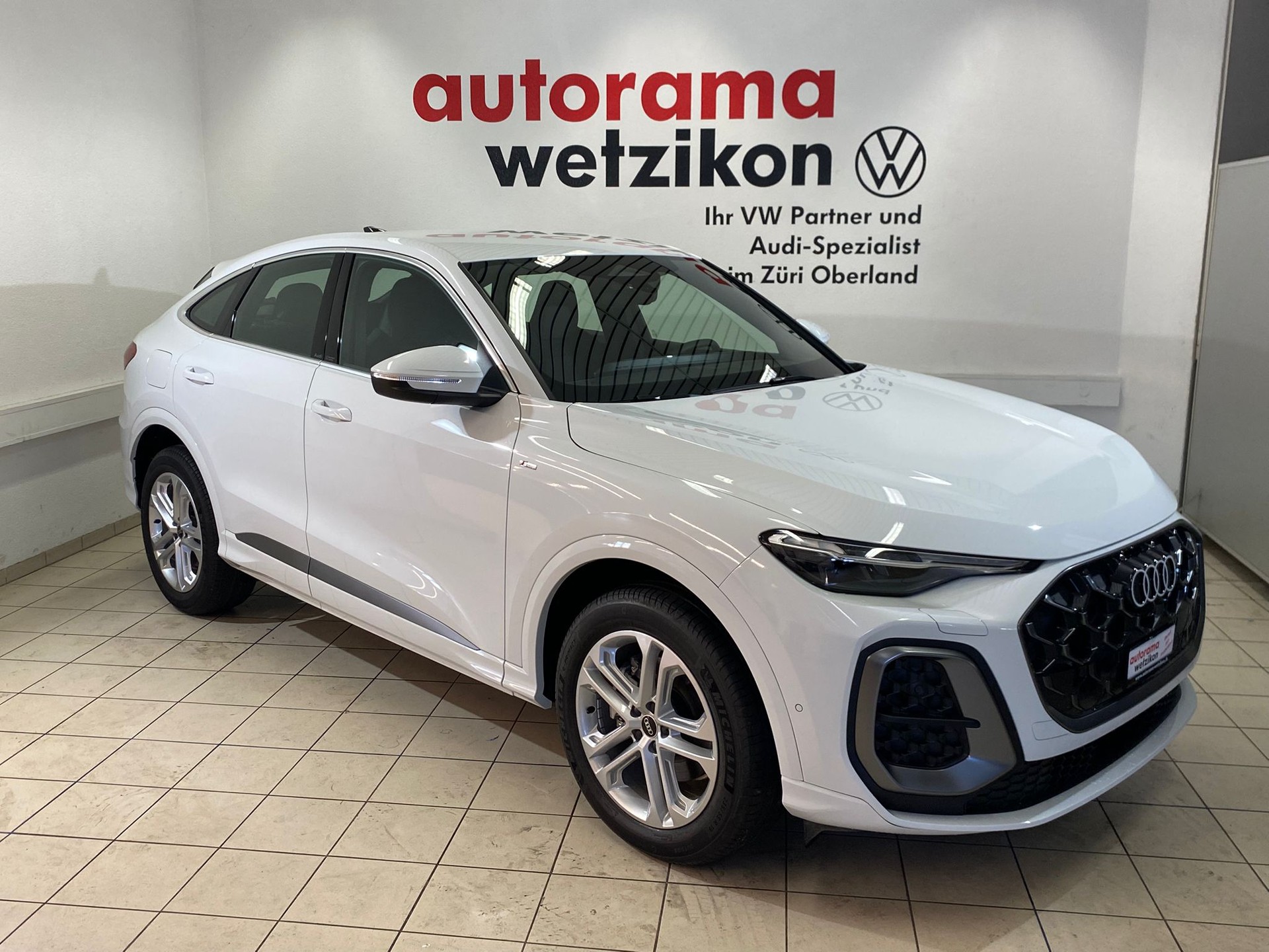 AUDI Q5 Sportback S-Line TFSI quattro 150 kW S-tronic-image-0