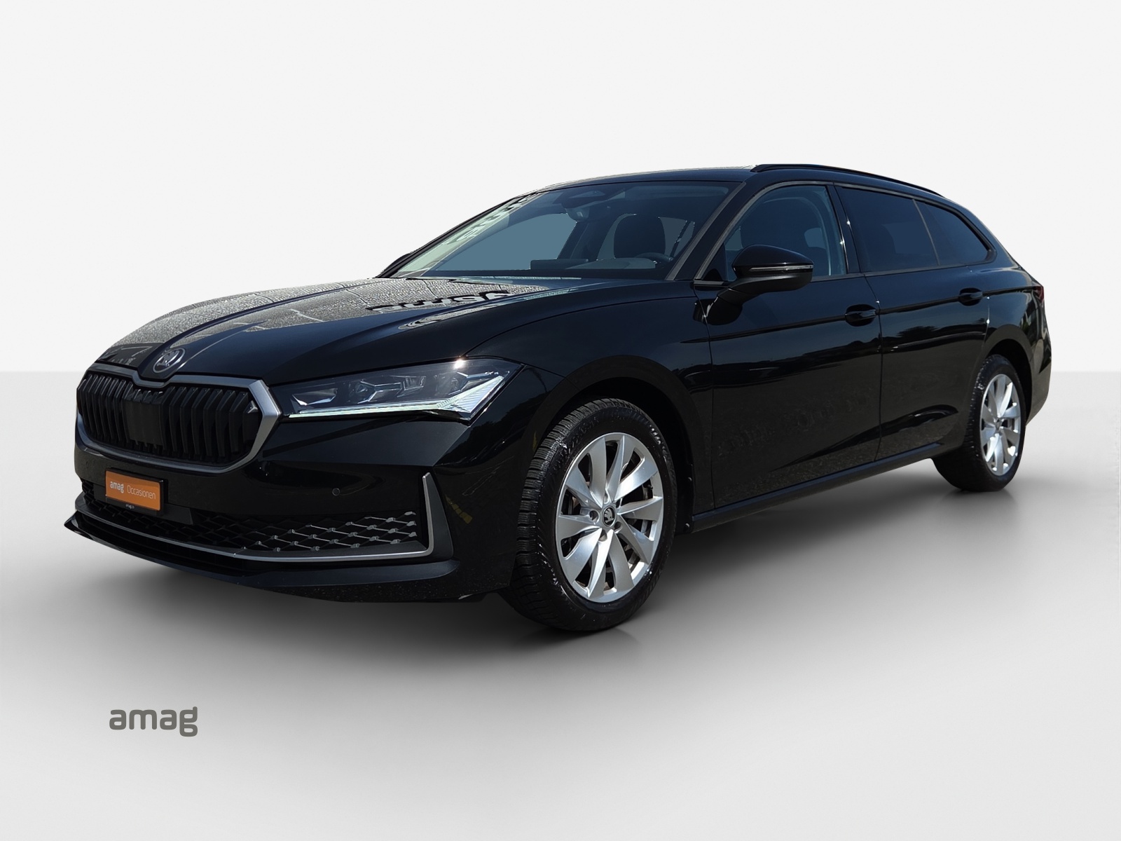 SKODA Superb Combi 2.0 TDi Selection 4x4 DSG-image-0