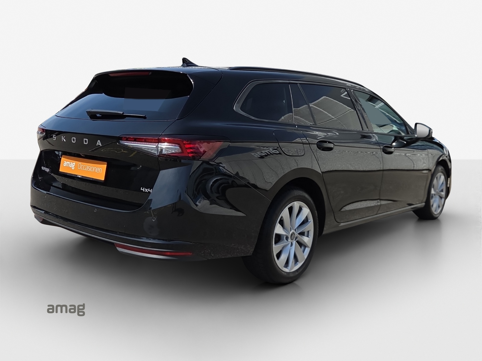 SKODA Superb Combi 2.0 TDi Selection 4x4 DSG-image-4