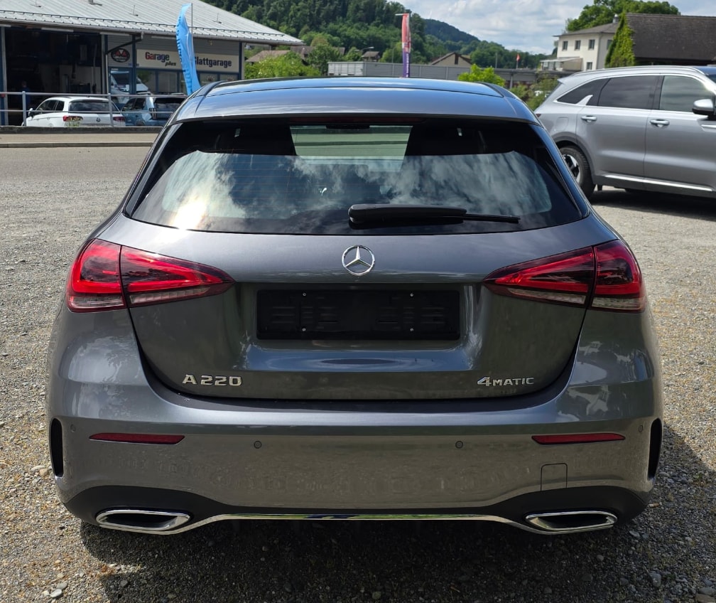 MERCEDES-BENZ A 220 AMG Line 4m-image-2