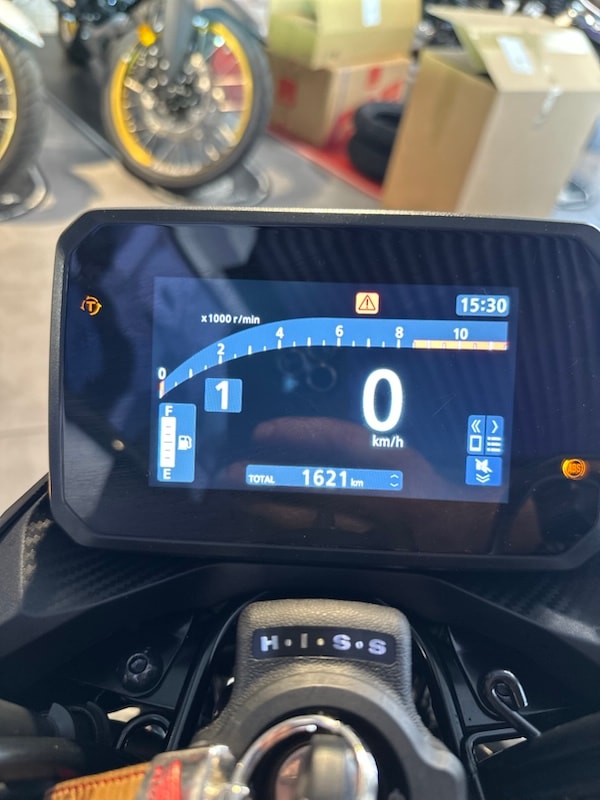 HONDA CB 500 Hornet-showroom-element-3