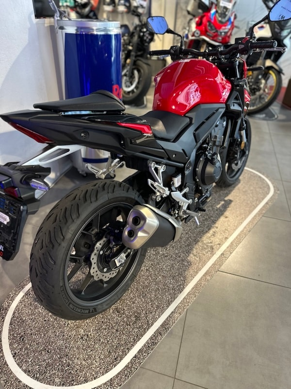 HONDA CB 500 Hornet-showroom-element-1