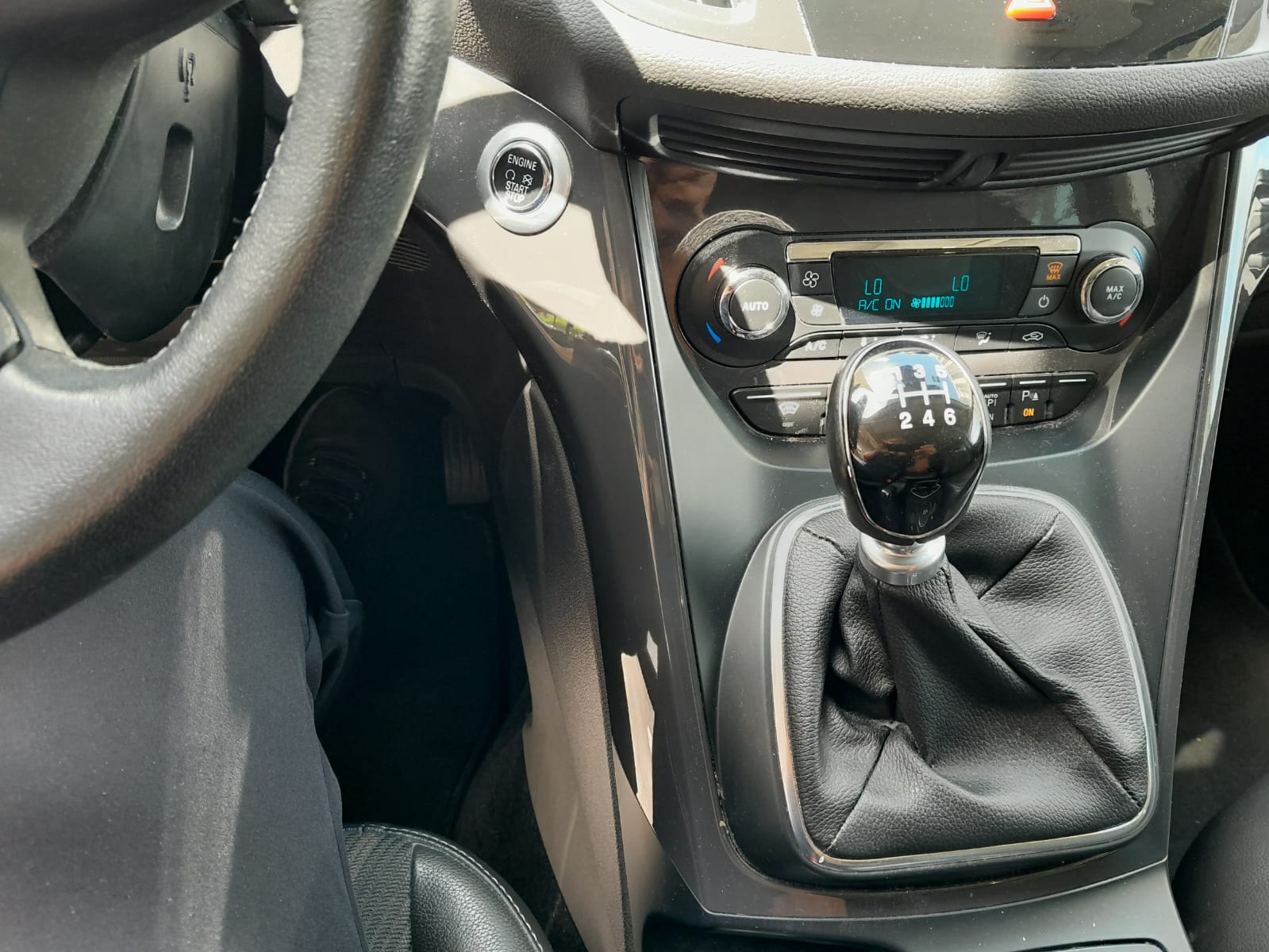 FORD Kuga 1.5 SCTi Titanium 2WD-image-13