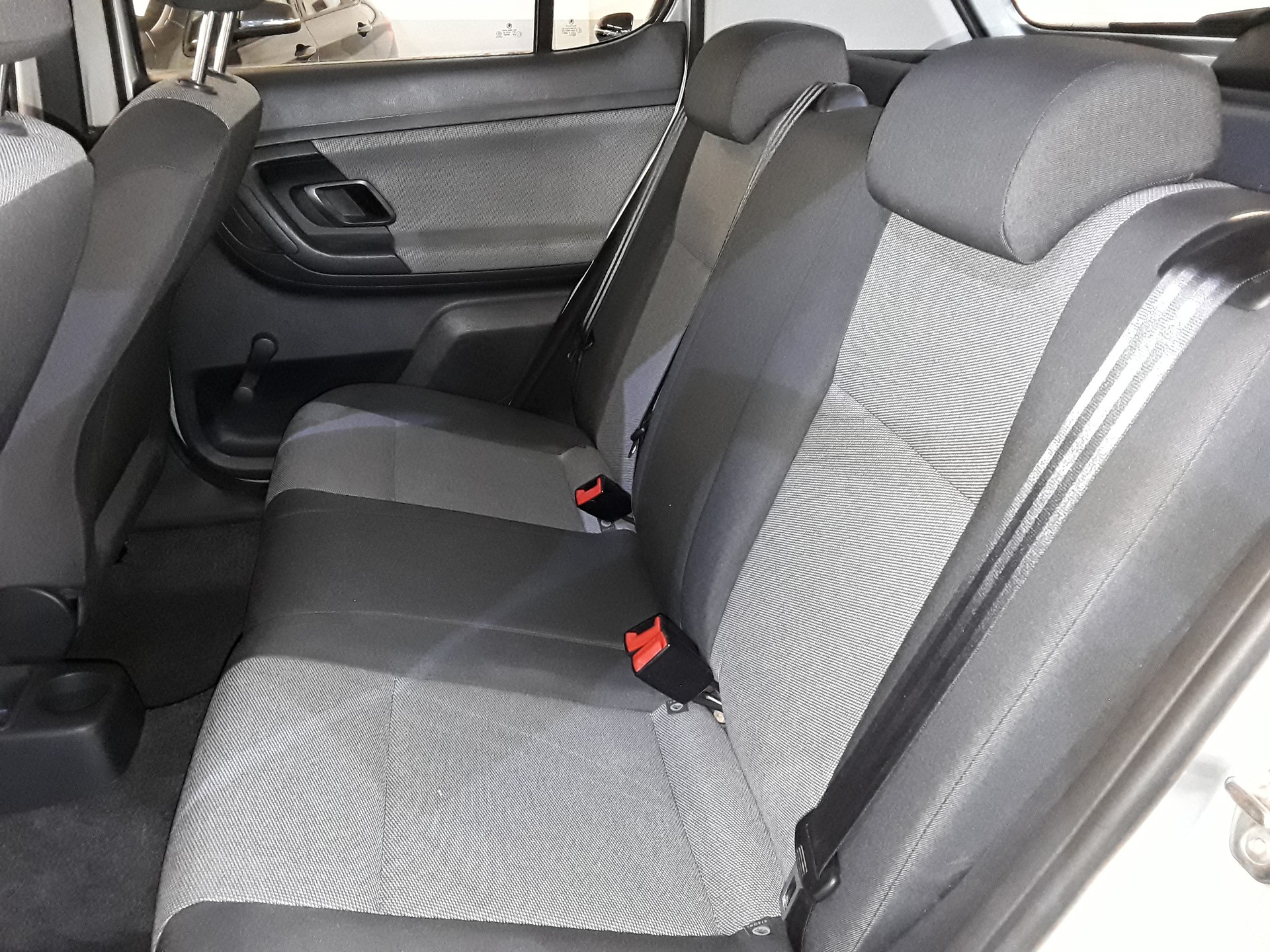 SKODA Fabia 1.2 TSI Classic-image-5