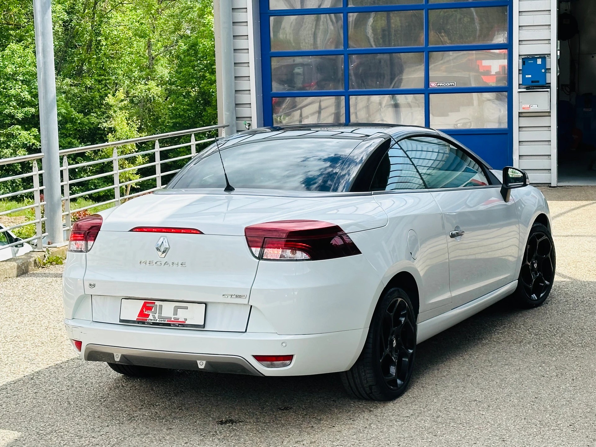 RENAULT Mégane CC 2.0 16V Turbo GT-image-7