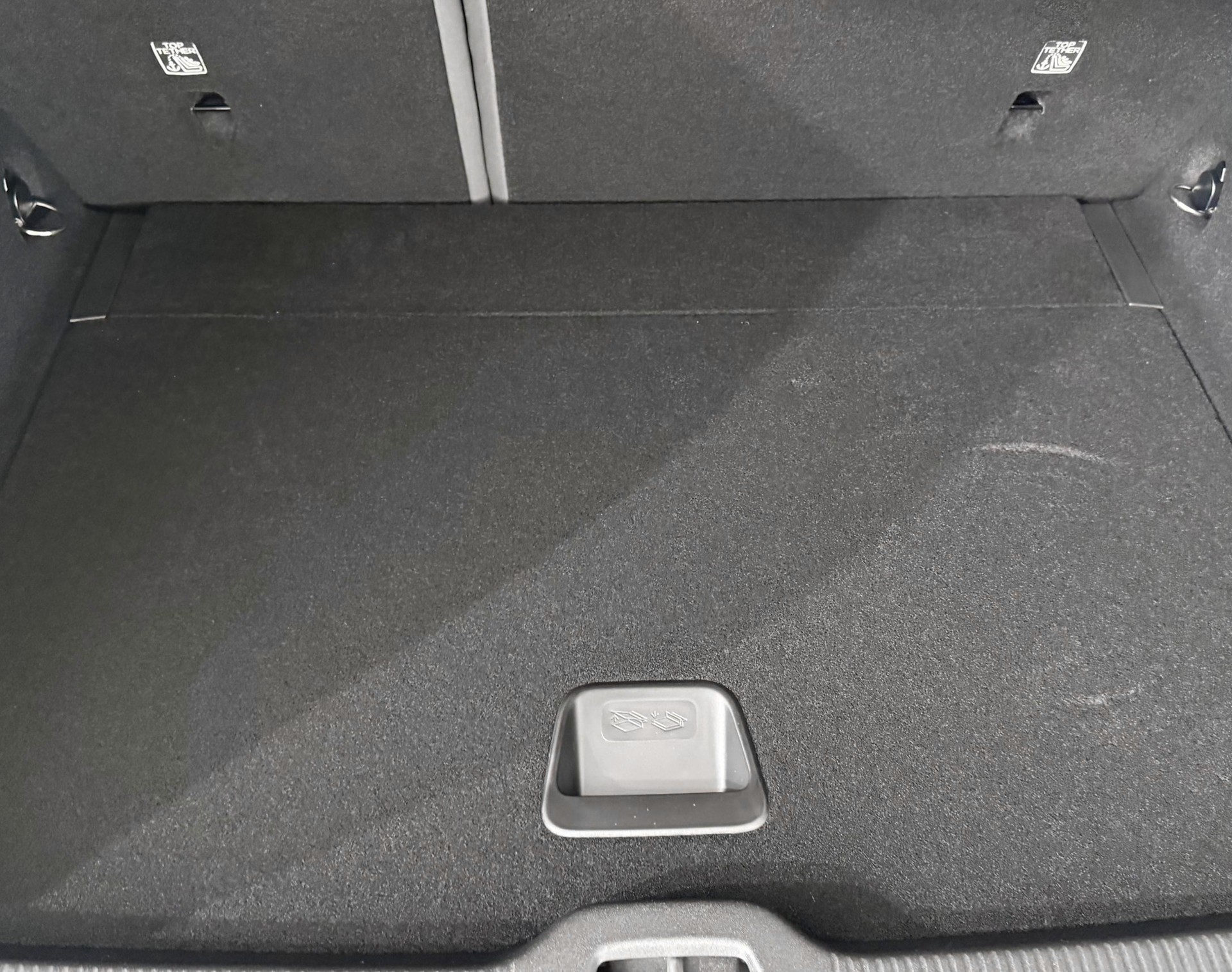 VOLVO EX 30 E60 Twin Ultra Performanc-image-5