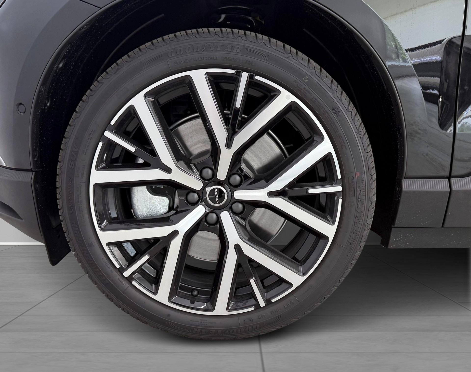 VOLVO EX 30 E60 Twin Ultra Performanc-image-7