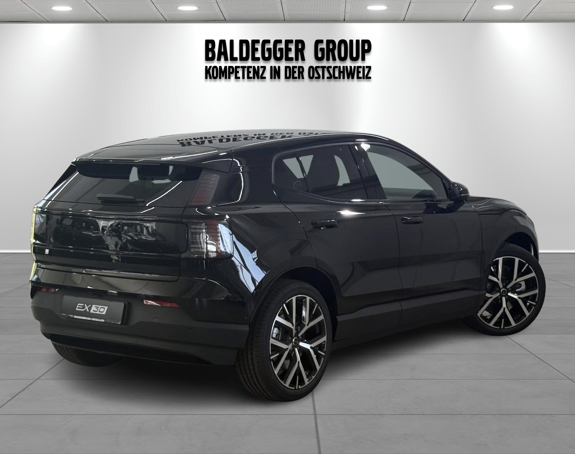 VOLVO EX 30 E60 Twin Ultra Performanc-image-1