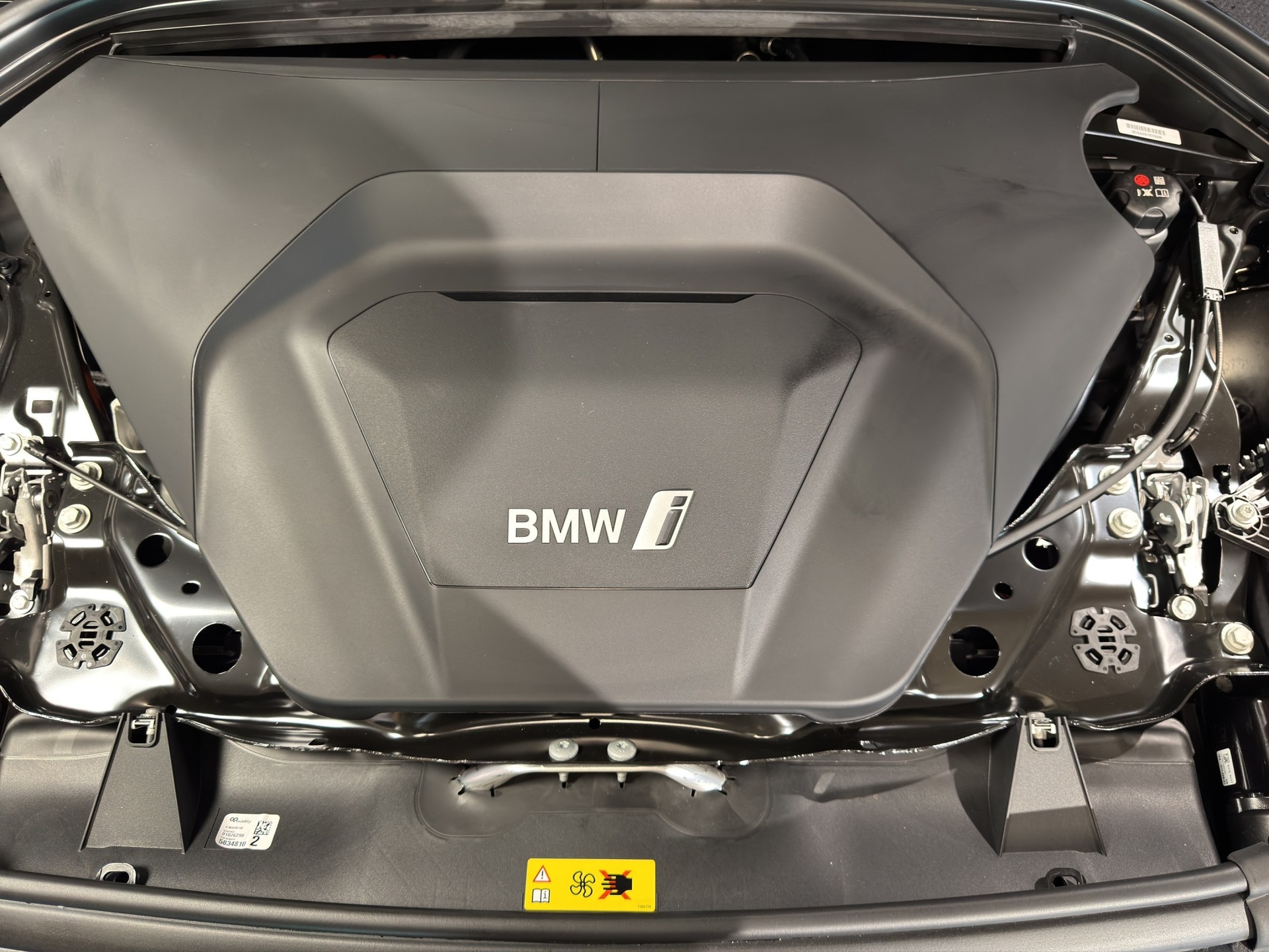 BMW iX1 30 xDrive-image-21