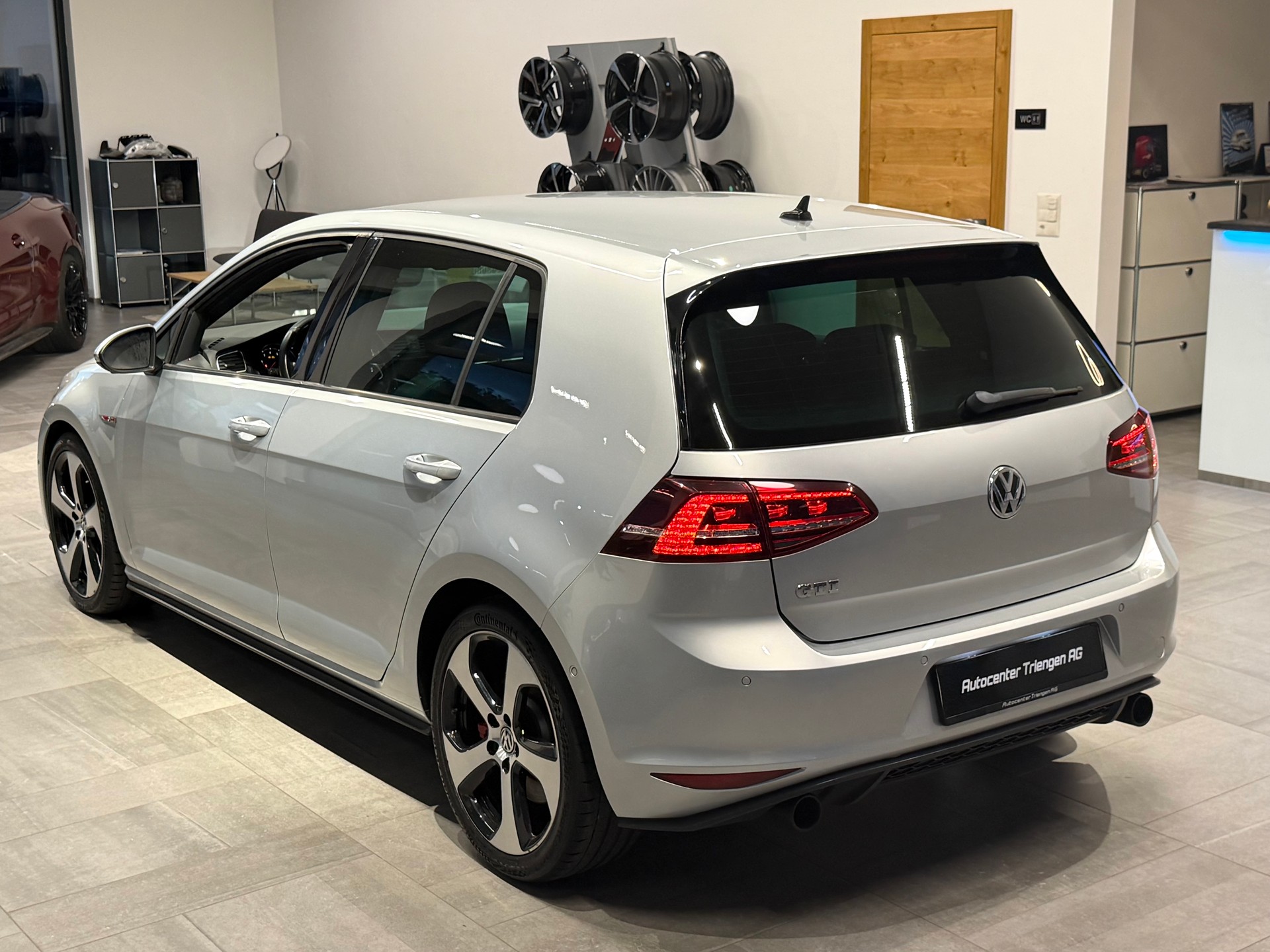 VW Golf 2.0 TSI GTI Performance DSG-image-6